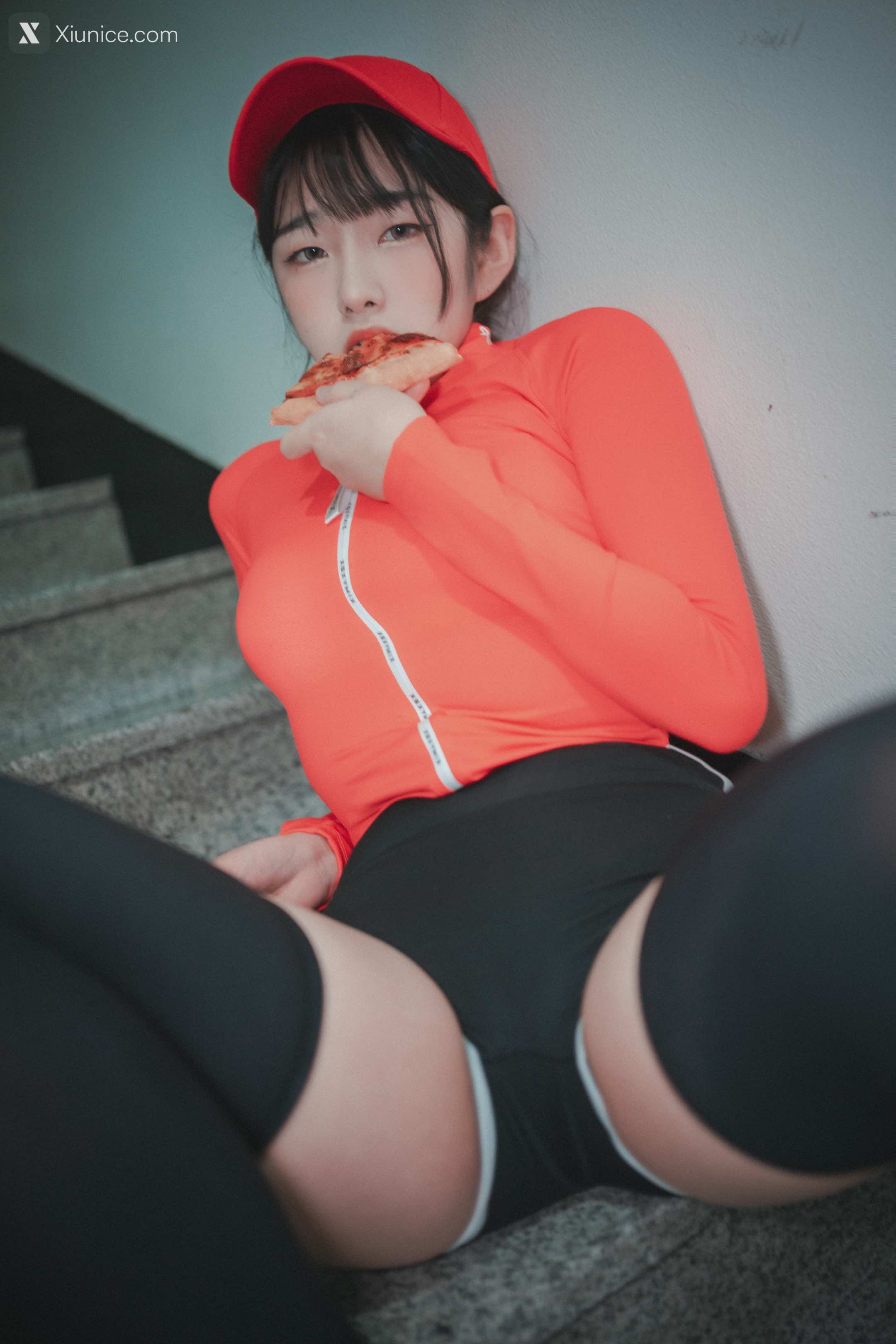 DJAWA Photo – Sonson (손손) – Pizza Girl 4K