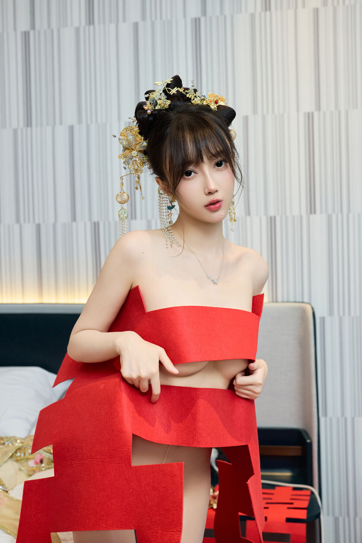 内购无水印 Yue Er Yue Er 玥儿玥er - 秀人网模特 性感秀禾服