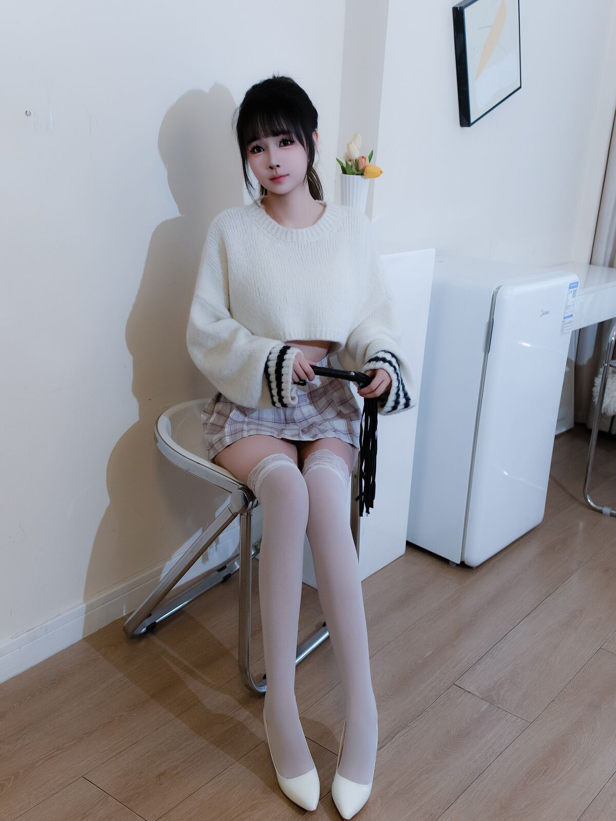 XR Uncensored Shen Mi Er 沈蜜儿 - R18 秀人网模特 白色毛衣