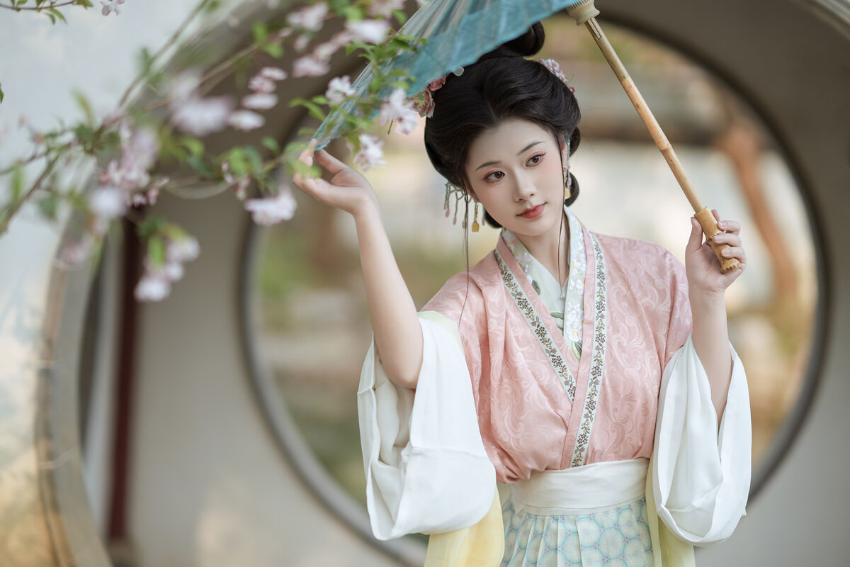 YiTuYu艺图语 Vol.10229 Jiang Zhu