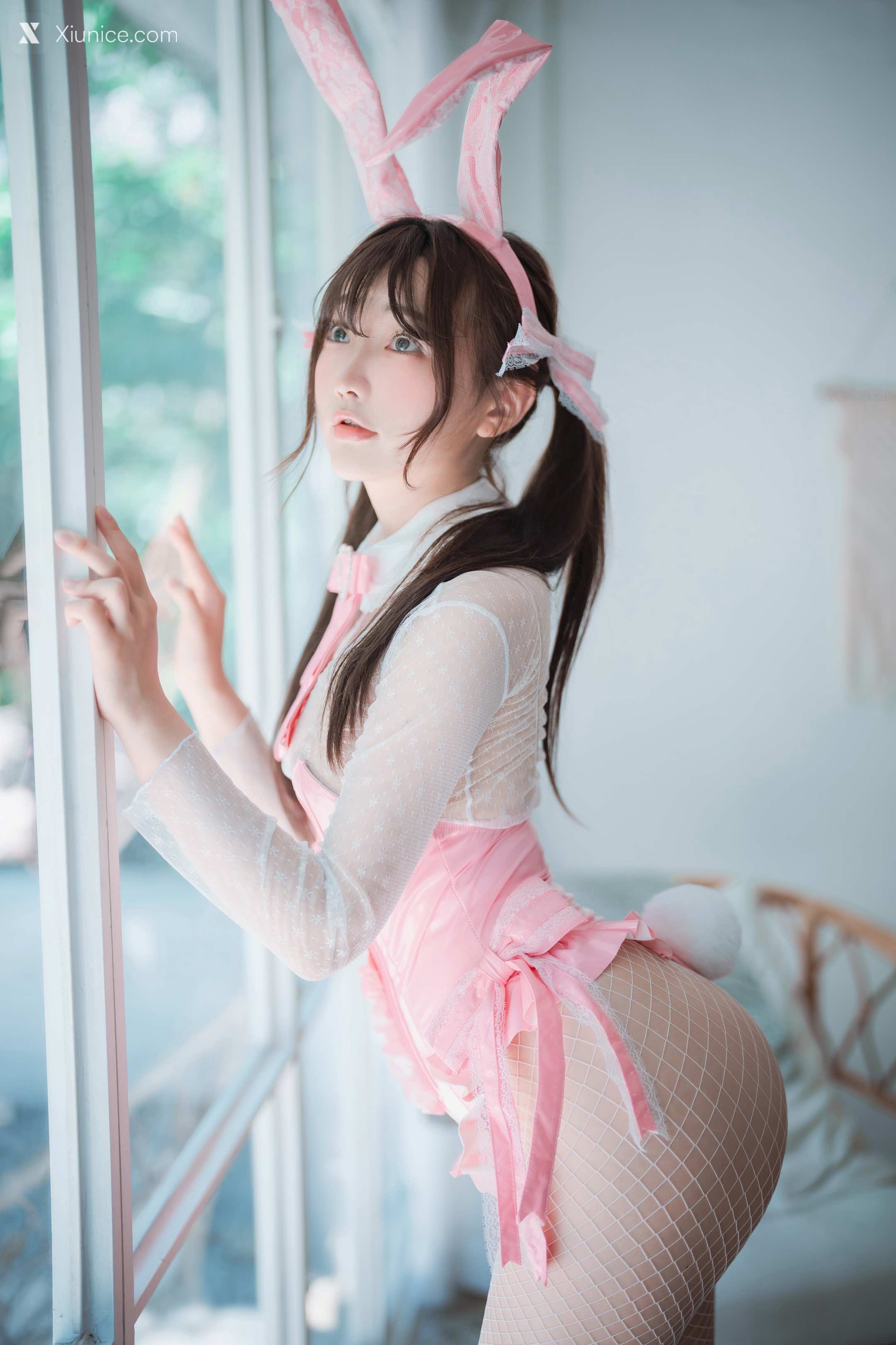 DJAWA Photo – Newbom – The Year of the Pink Bunny (+S.Ver) 4K