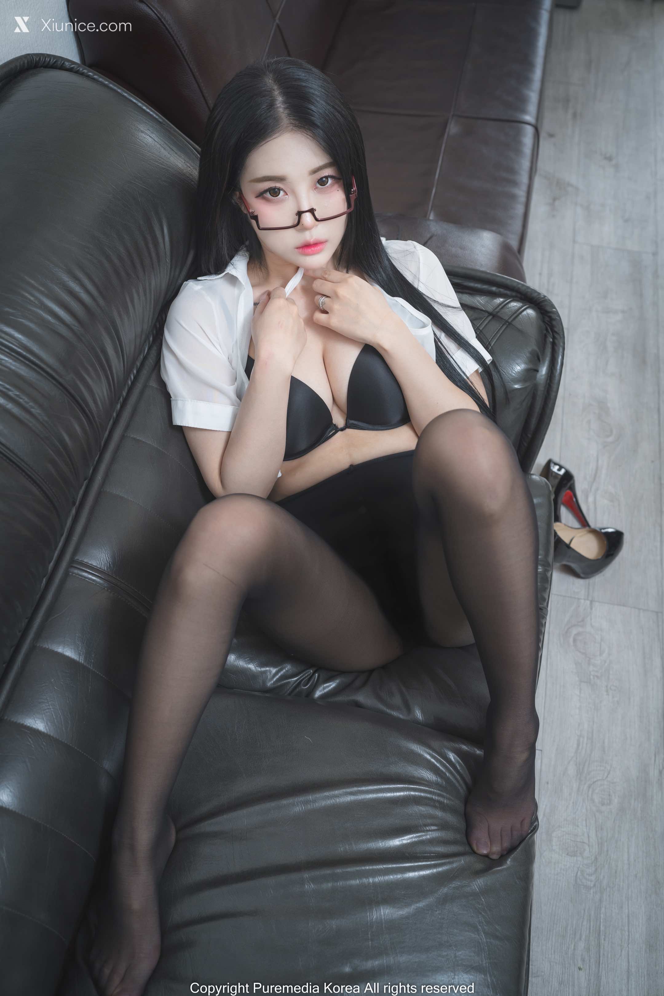 Pure Media Vol.182 Bomi (보미) – Bomistry’s Office 4K
