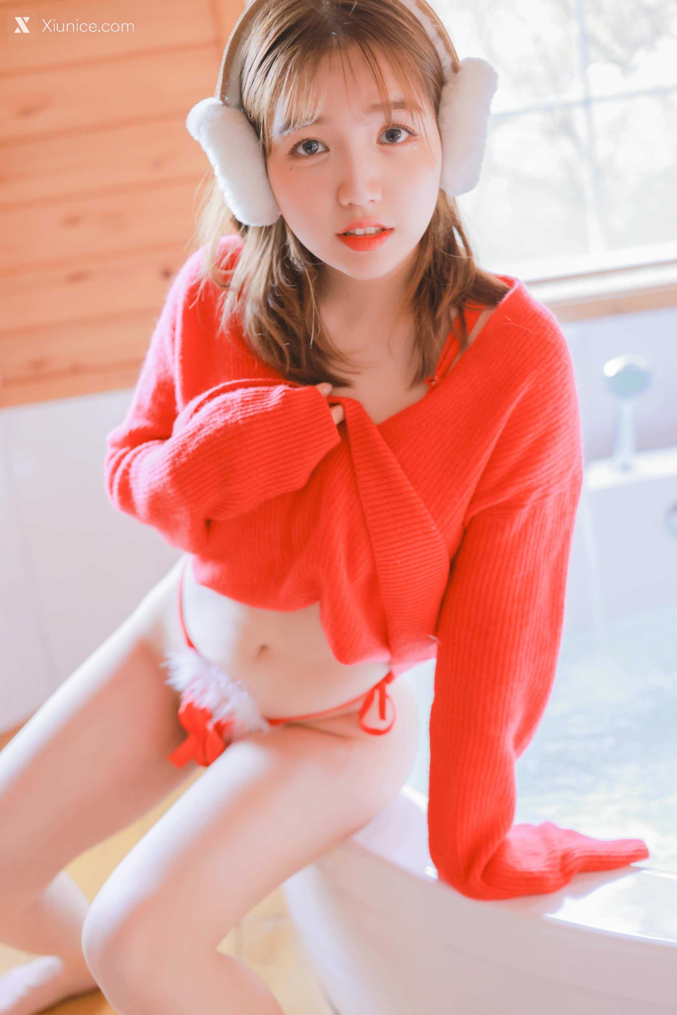 SweetBox – YOONVELY – SWTB Vol.26 – Santa Girl 4K