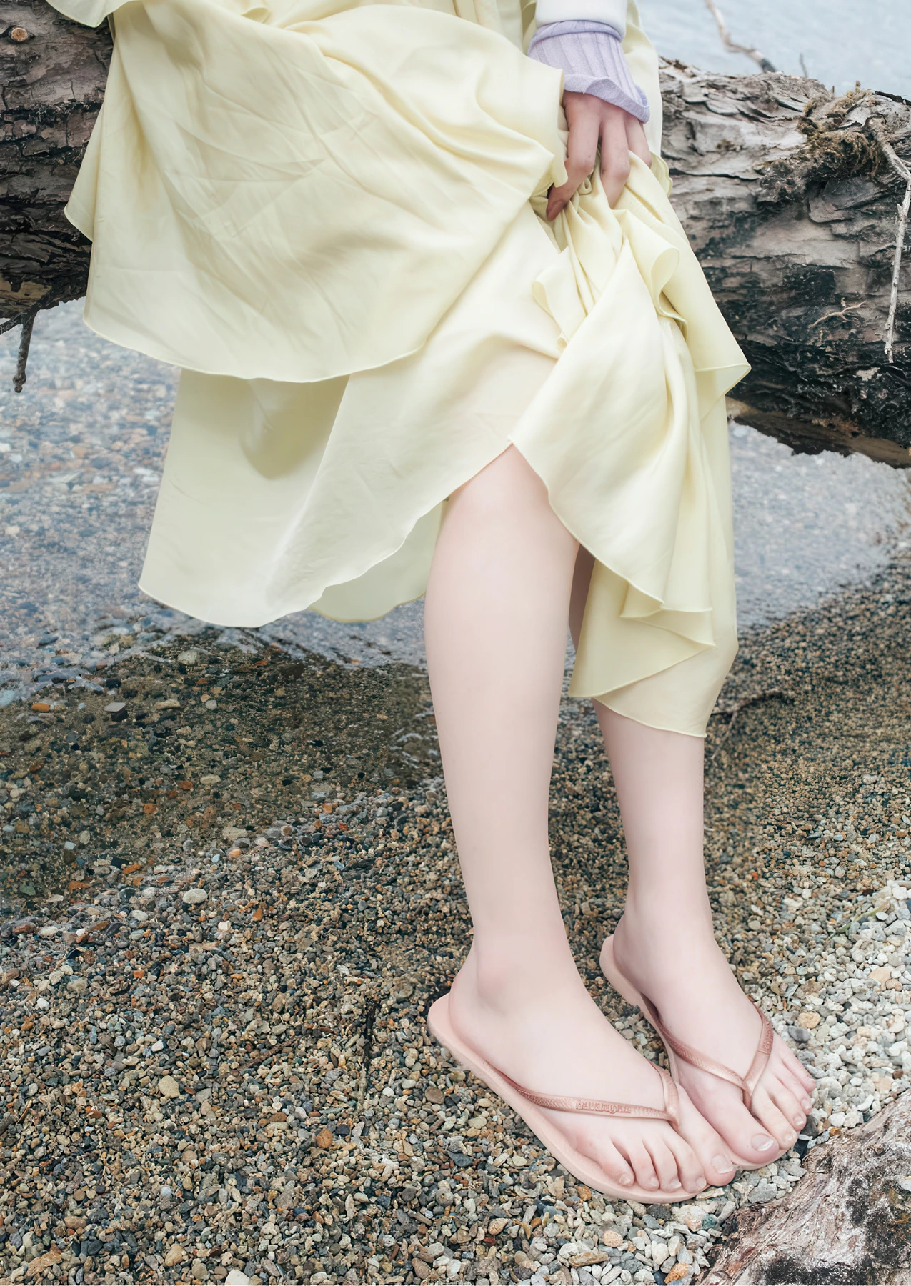 Saika Kawakita 河北彩伽, 写真集 増ページ デジタル特装版 『うたかたの花』