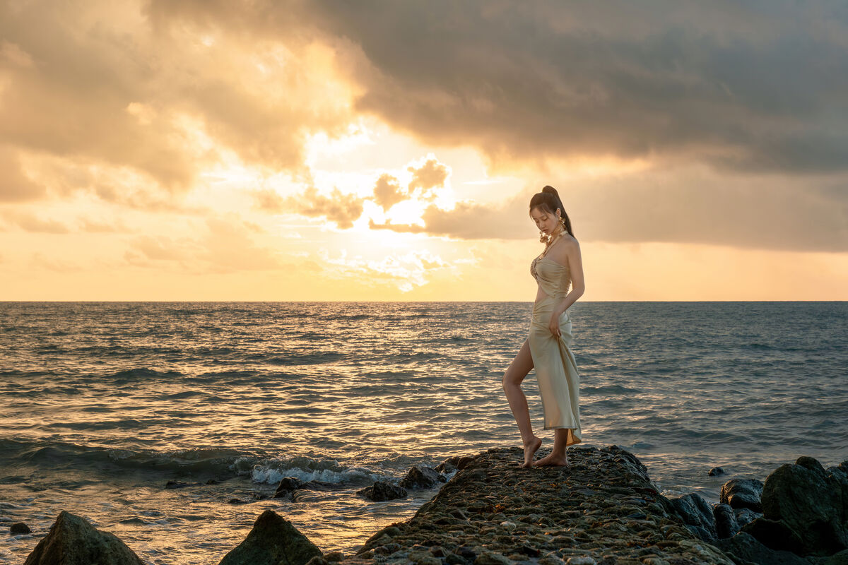 Coser@年年Nnian - 海边维纳斯