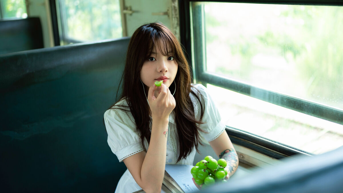 YiTuYu艺图语 Vol.10076 A Miao De Fan Fan