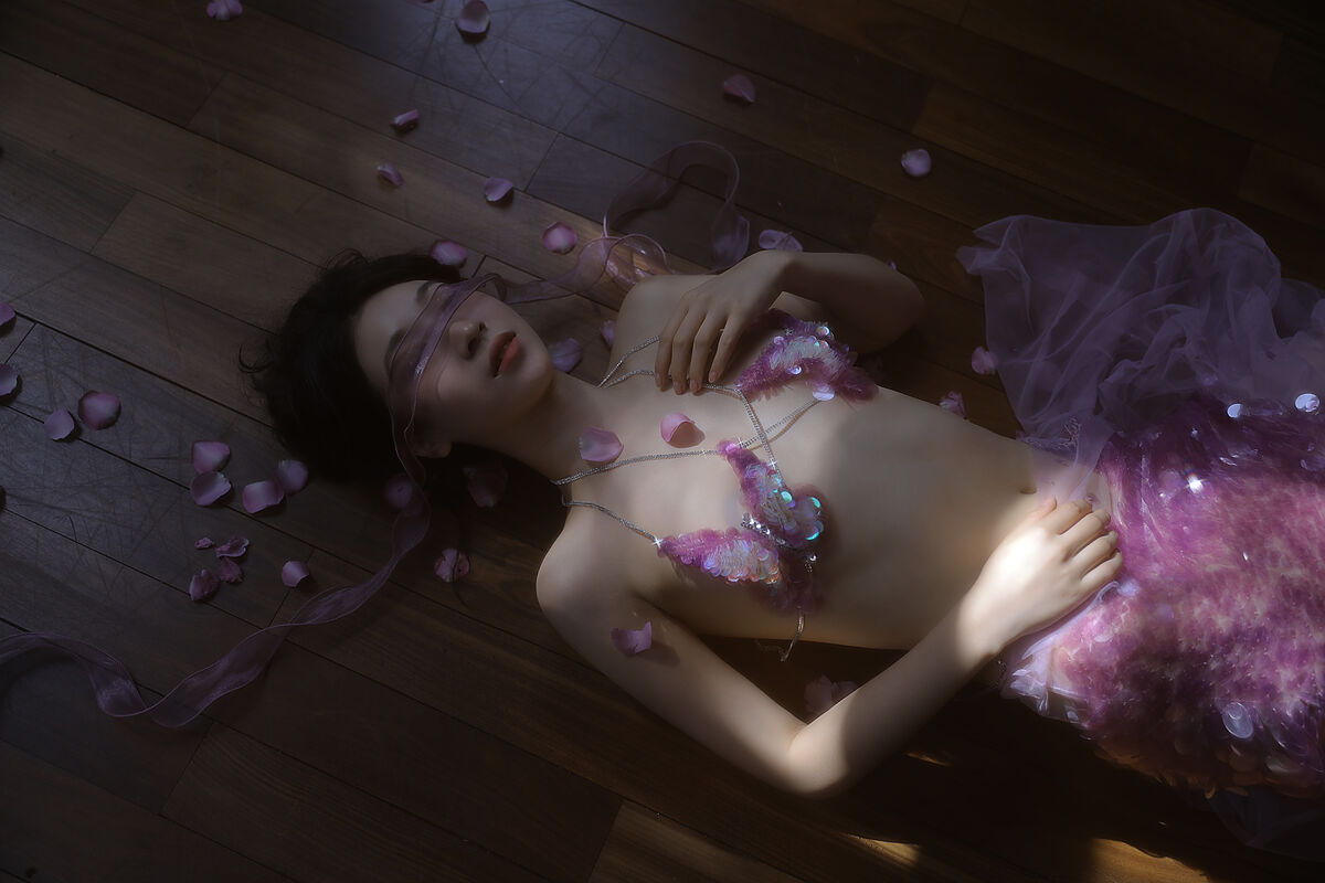 YiTuYu艺图语 Vol.10057 Lu Yi Er Er