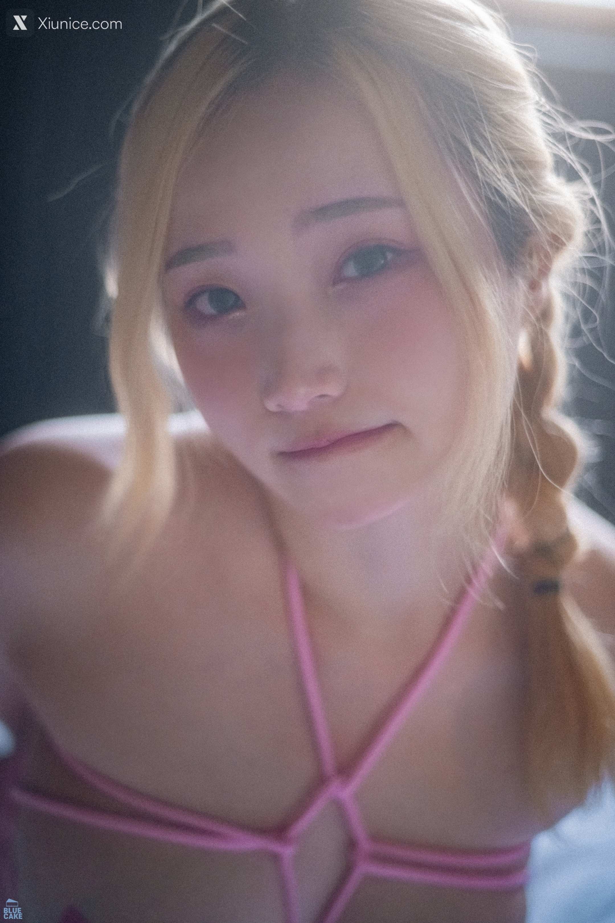 BLUECAKE Bambi (밤비) – Present For U 4K