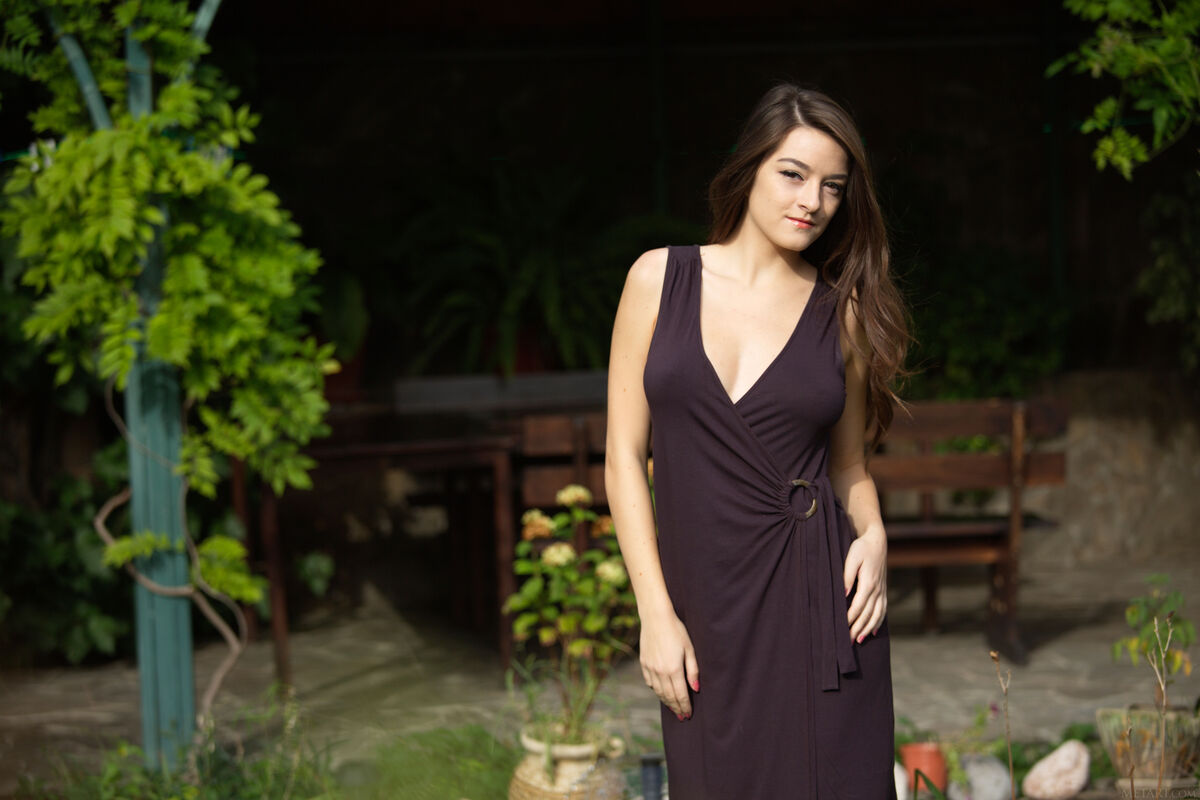 MetArt Vanda Mey - Presenting Part01