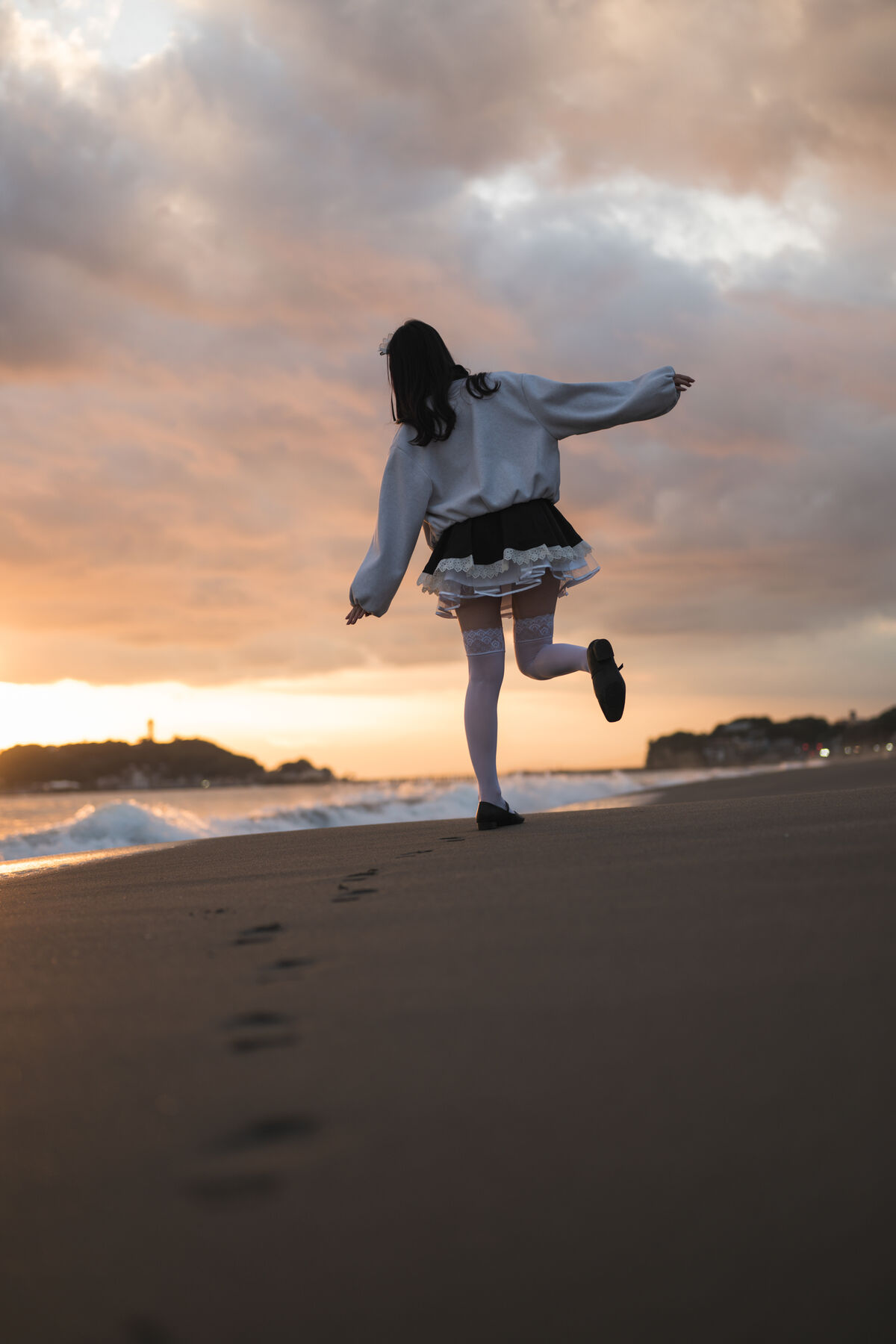 Coser@けん研 けんけん - C106实体刊物グラグラ And 推し型メイドロイドとしたいこと Part01