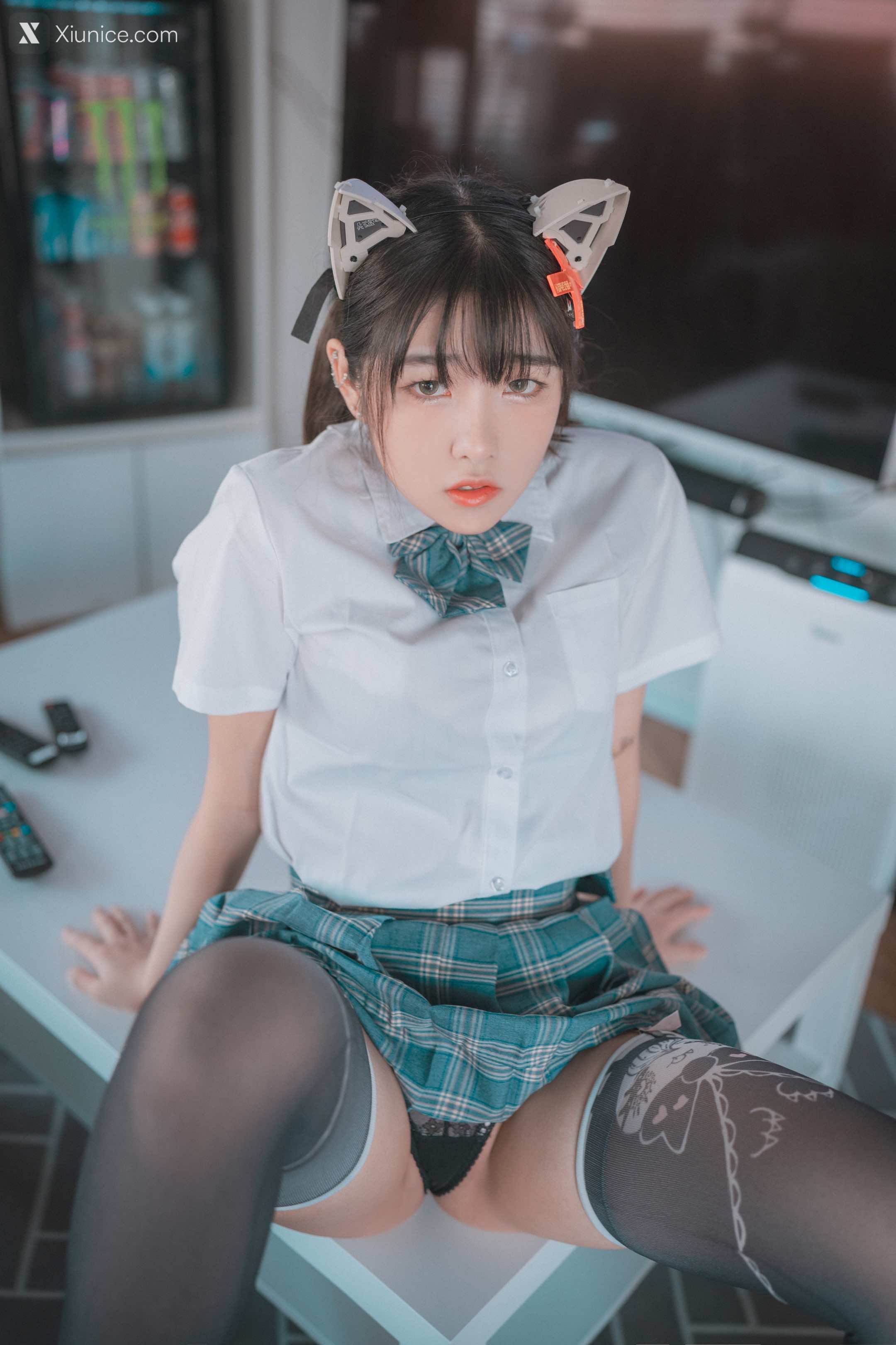 DJAWA Photo – Sonson (손손) – “Plug Me In” 4K