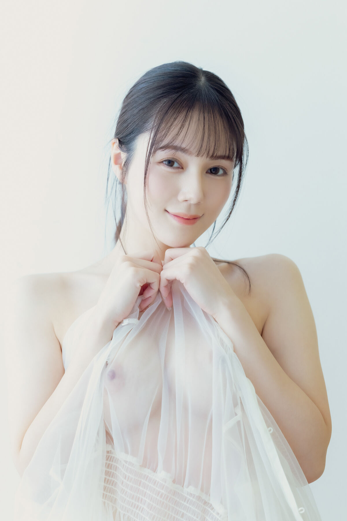 Suzumori Remu 涼森れむ - FRIDAYデジタル写真集 White Sun