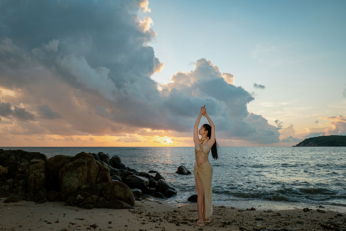 Coser@年年Nnian - 海边维纳斯