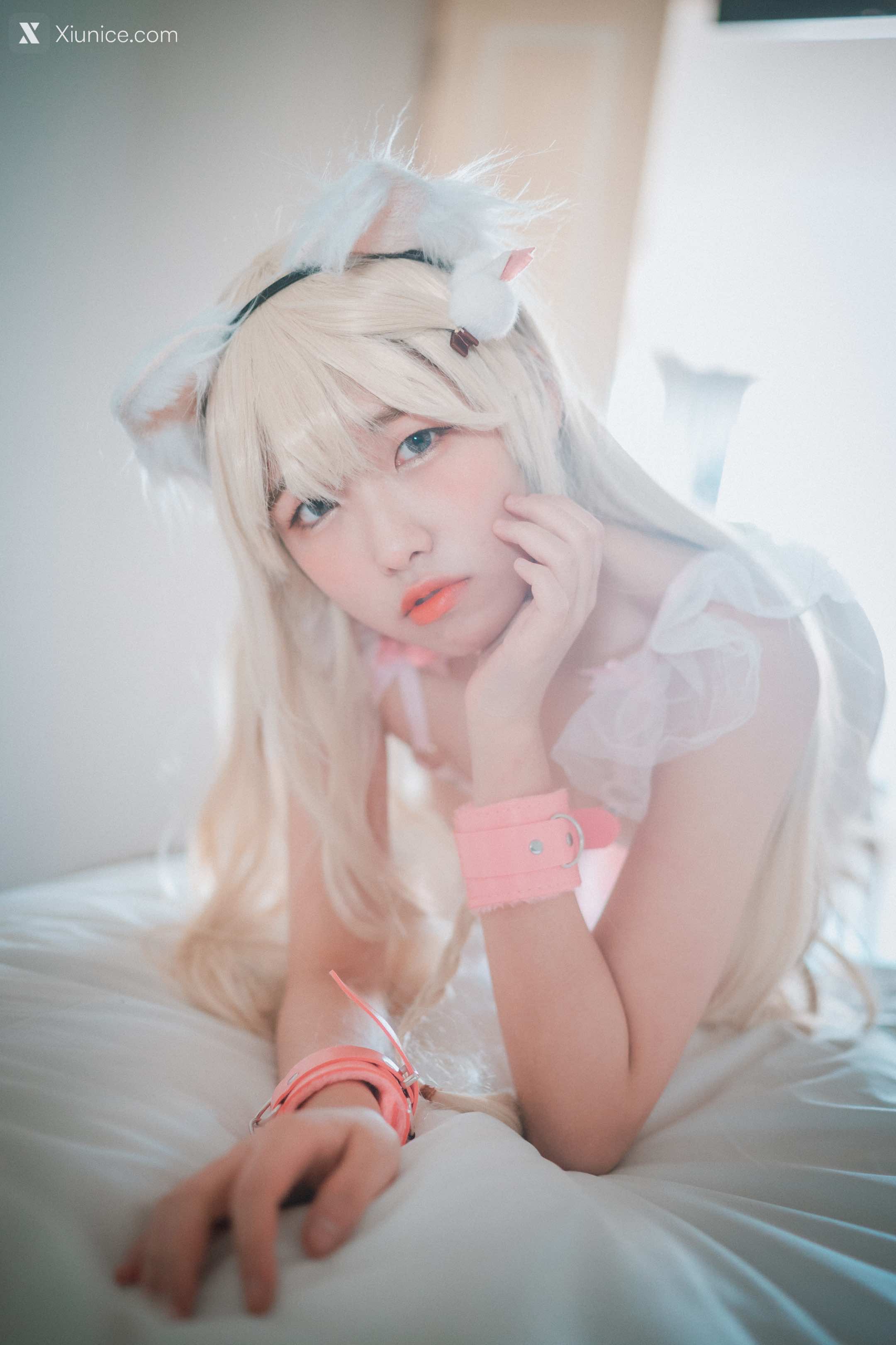 DJAWA Photo – Sonson (손손) – Gata Rosa 4K