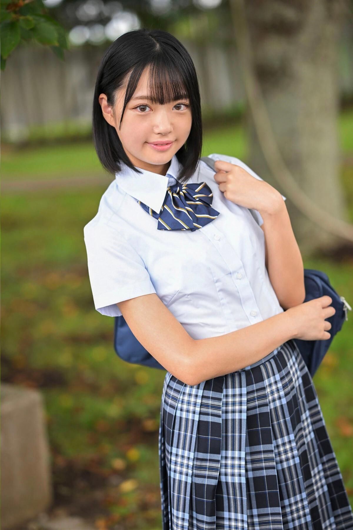 Amu Tsubura 粒楽あむ - Youth. アオハル Vol.3 Part01