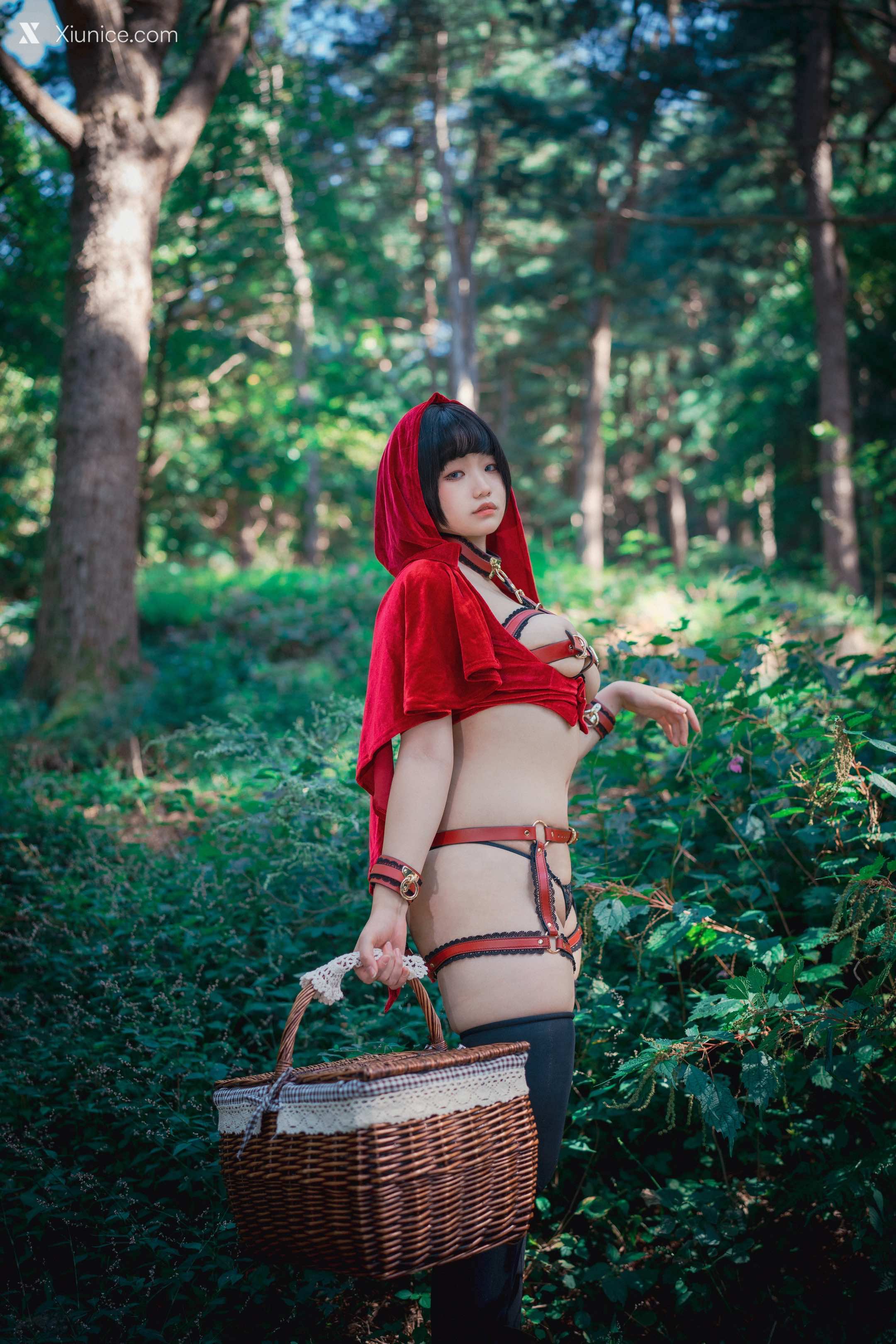 DJAWA Photo – Mimmi (밈미) – Naughty Red Hiring Hood 4K