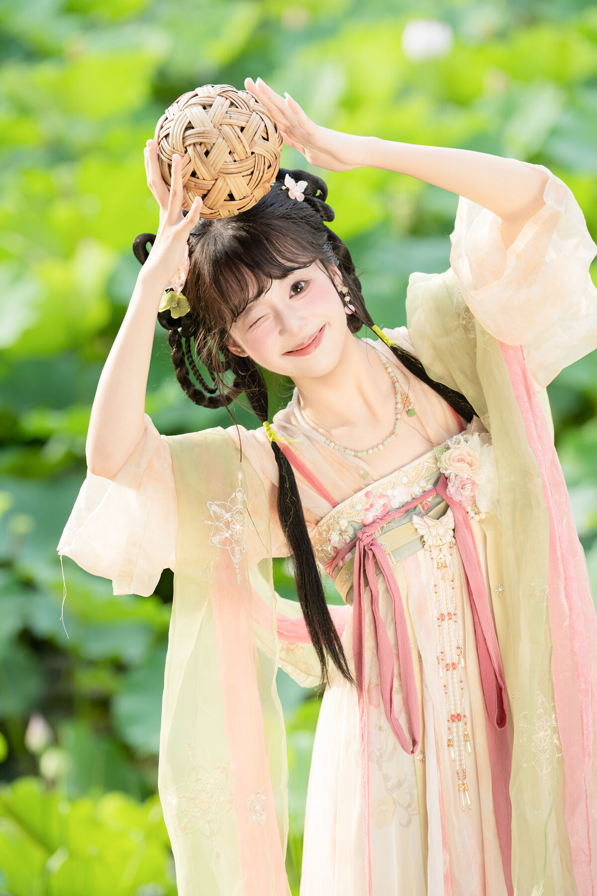 YiTuYu艺图语 Vol.10144 Xia Yu Xiao Nian