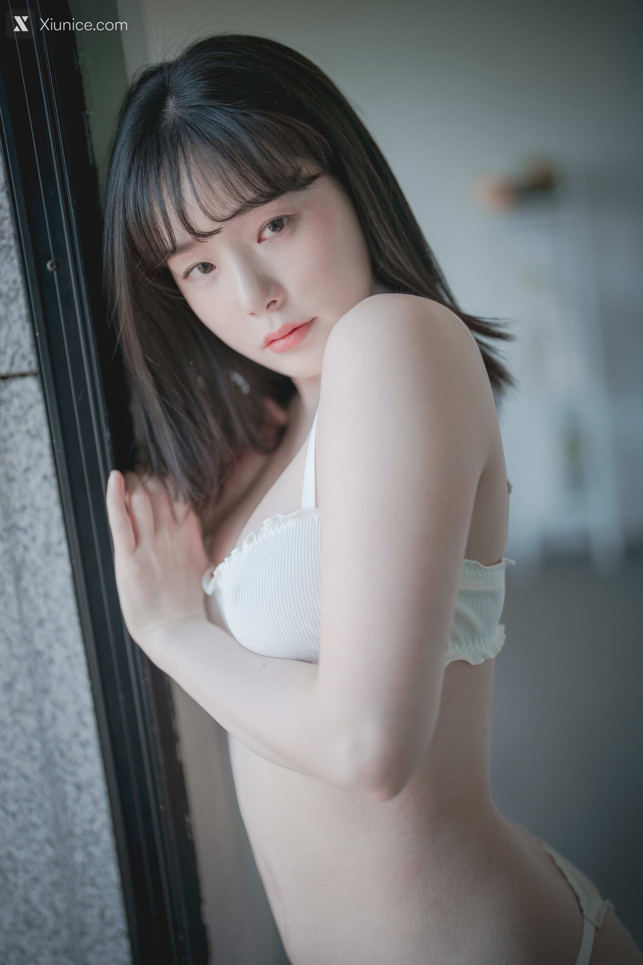 DJAWA Photo – Pia (피아) – Cozy White 4K