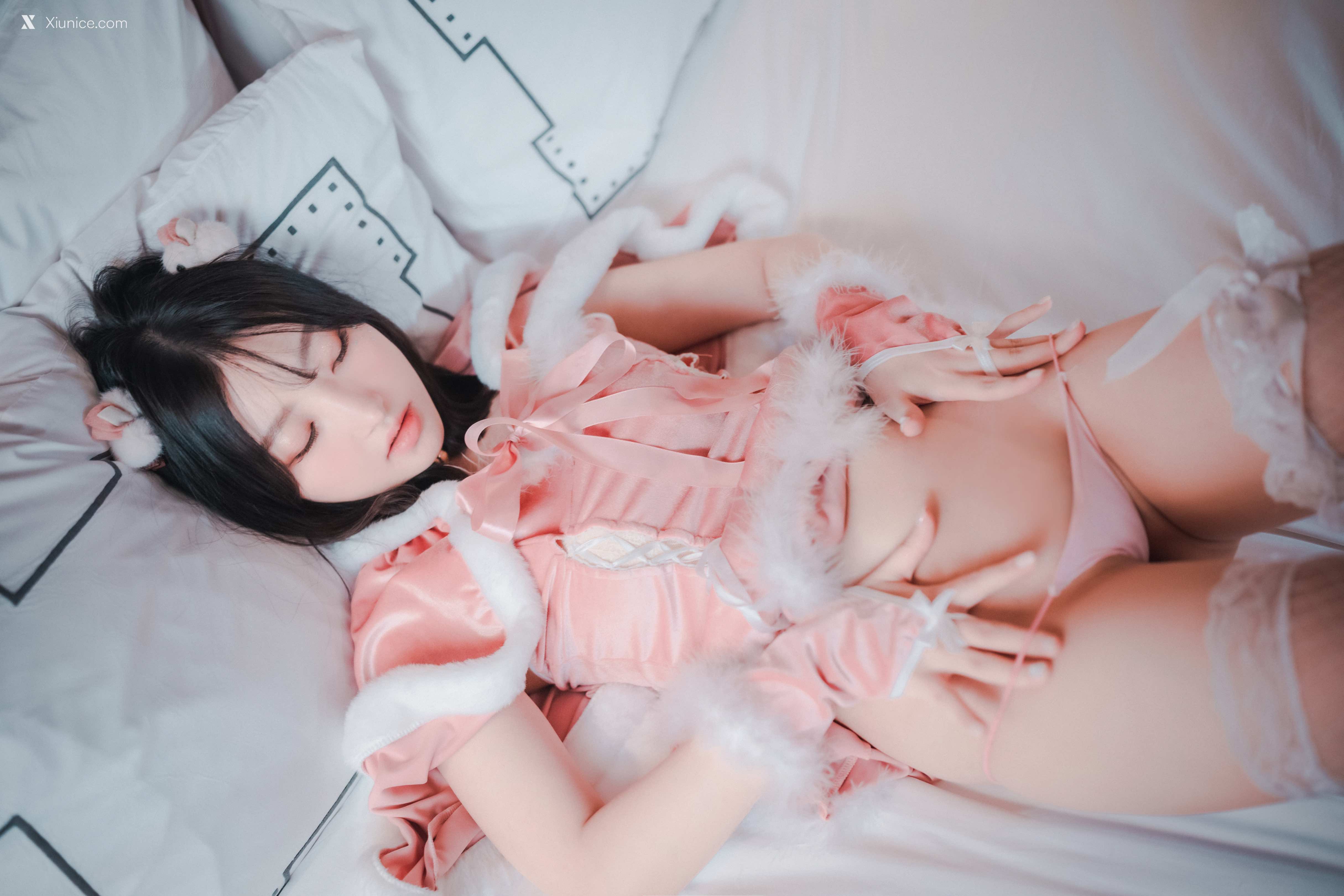 DJAWA Photo – HaNari (하나리) – Christmas Special 4K