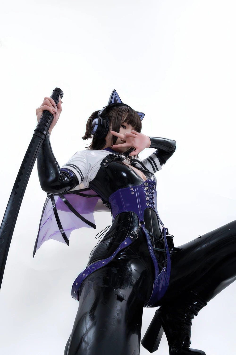 Cosplay 柒柒要乖哦 – 猎狼女