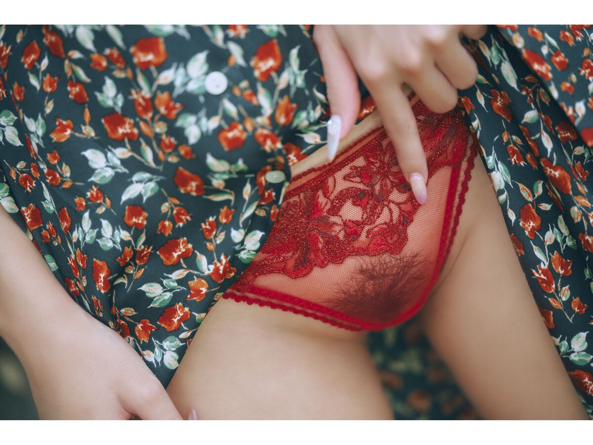 Mayuki Itou 伊藤舞雪 - White Angel