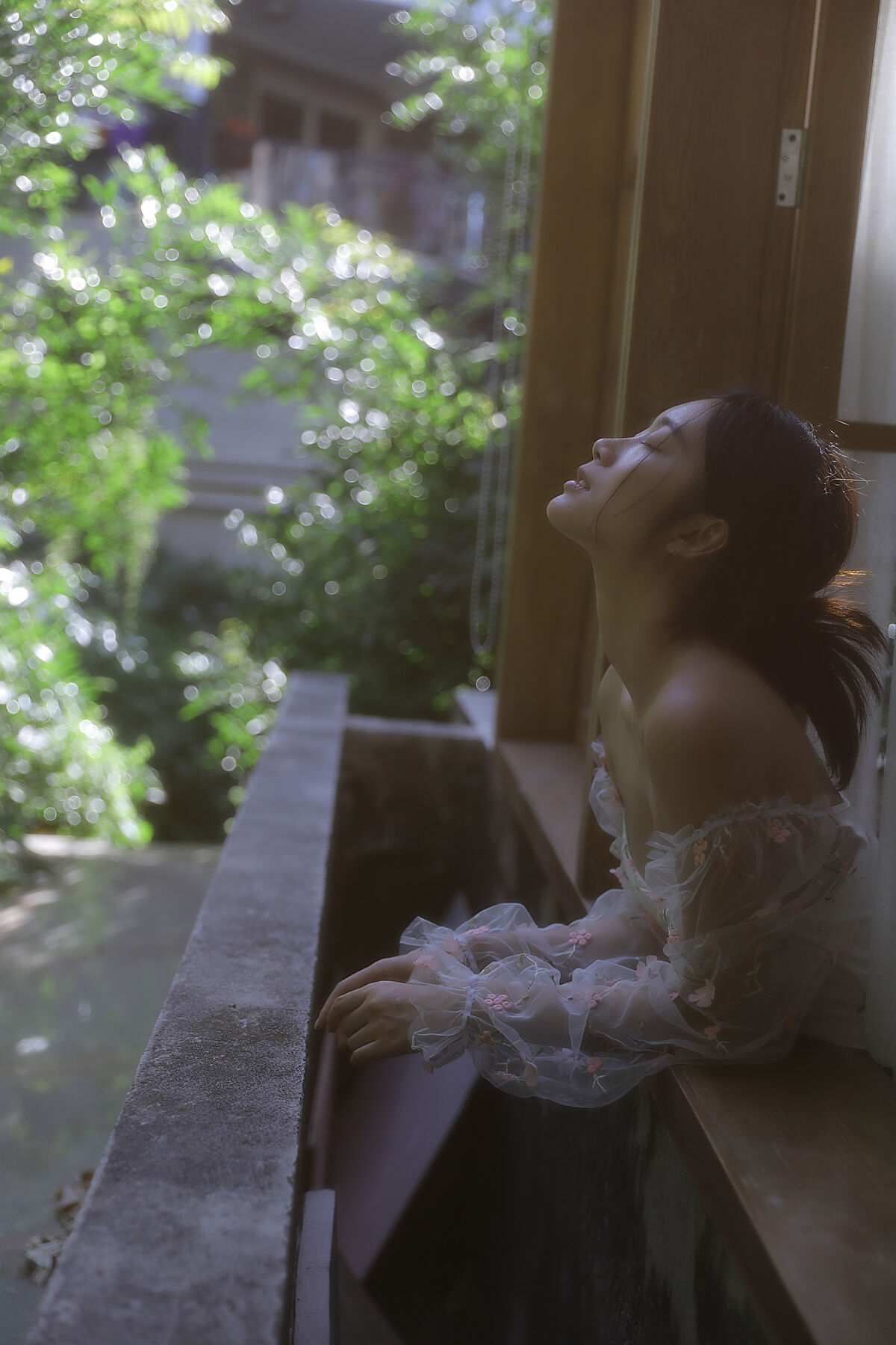 YiTuYu艺图语 Vol.10130 Liu Liu