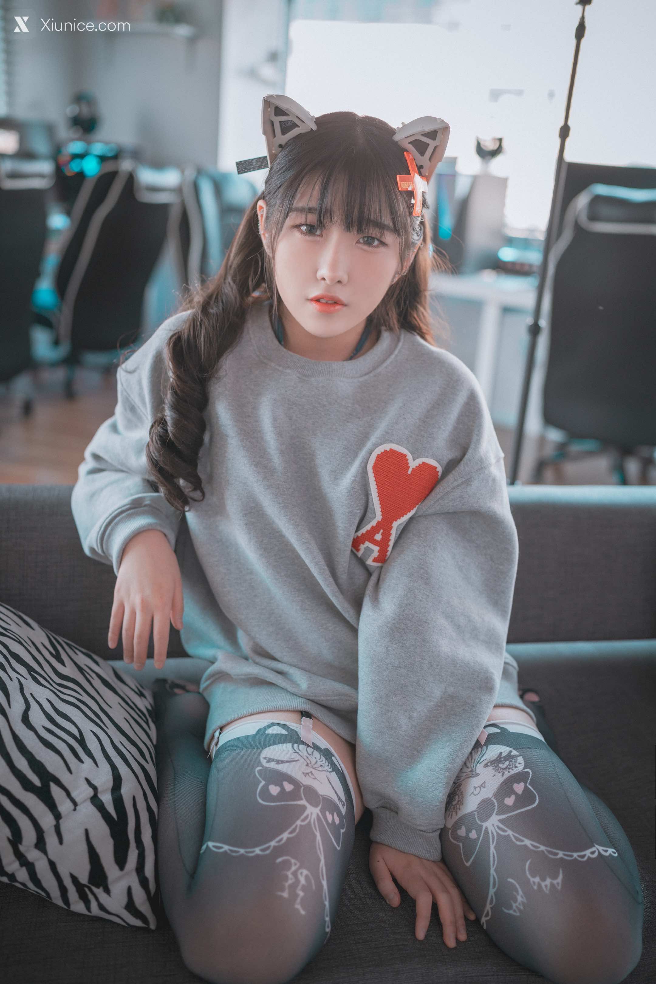 DJAWA Photo – Sonson (손손) – “Plug Me In” 4K