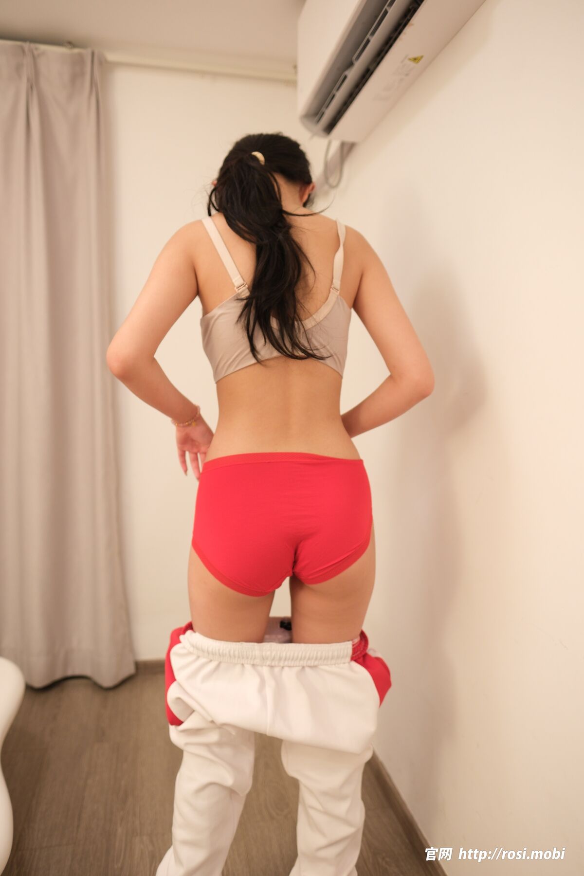 ROSI写真 2025.06.04 No.4930