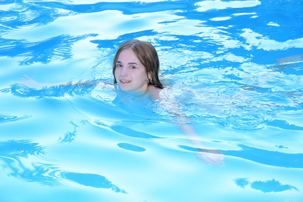 MetArt Roze - Splash of Fun Part02