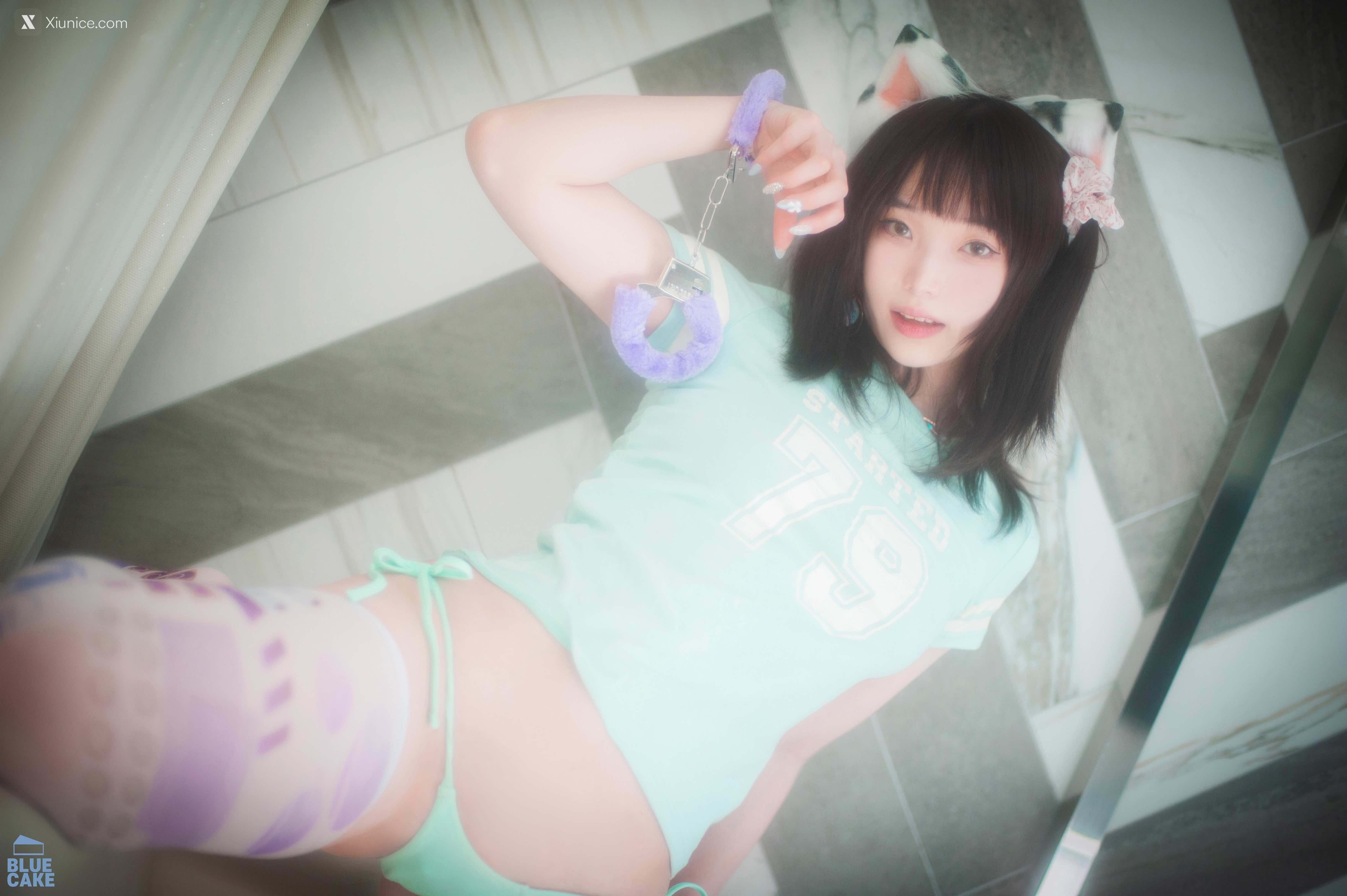BLUECAKE Bambi (밤비) – Naughty Cats Pink & Mint RED 4K