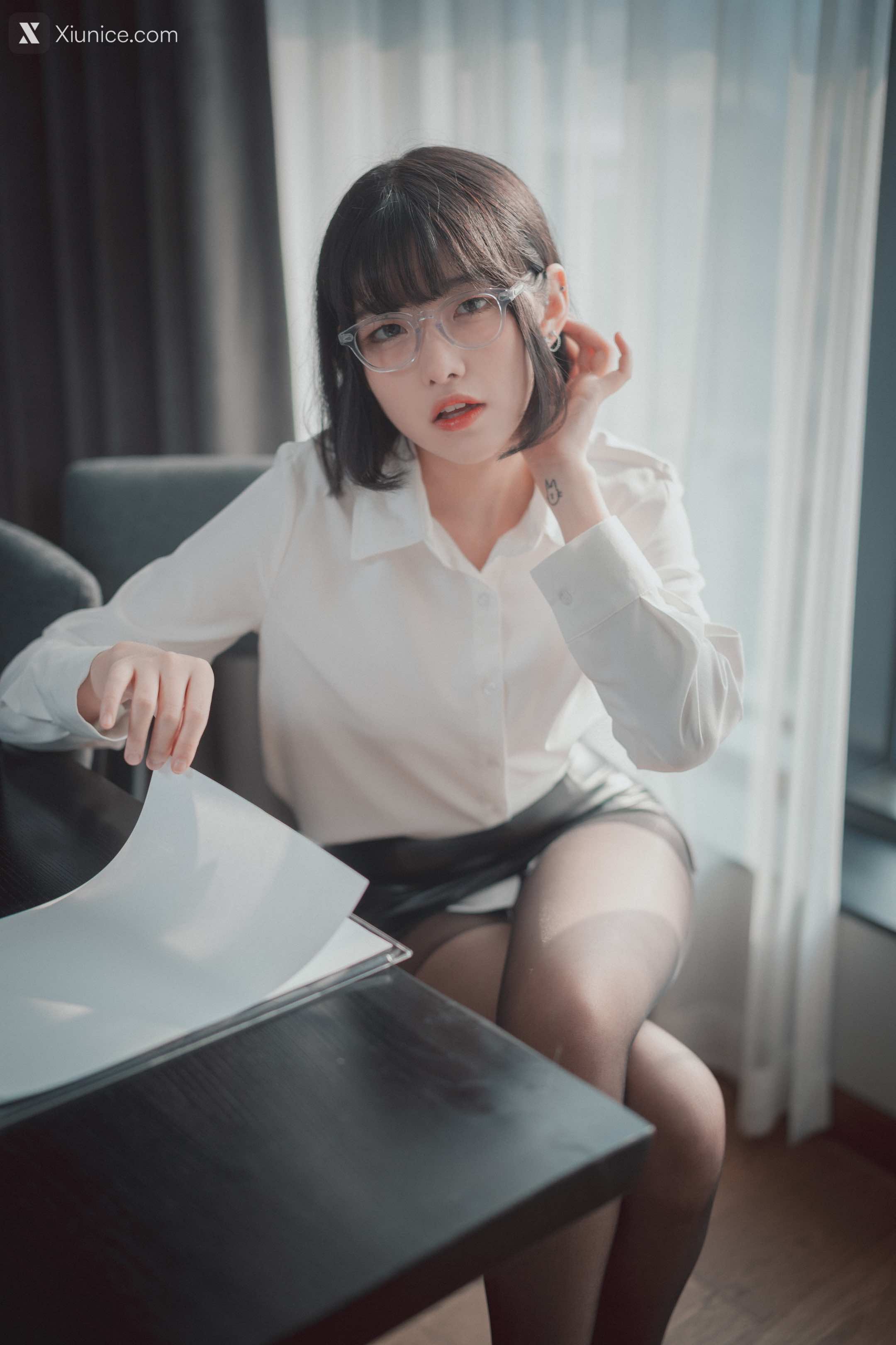 DJAWA Photo – Sonson (손손) – “Need Your Approval” 4K