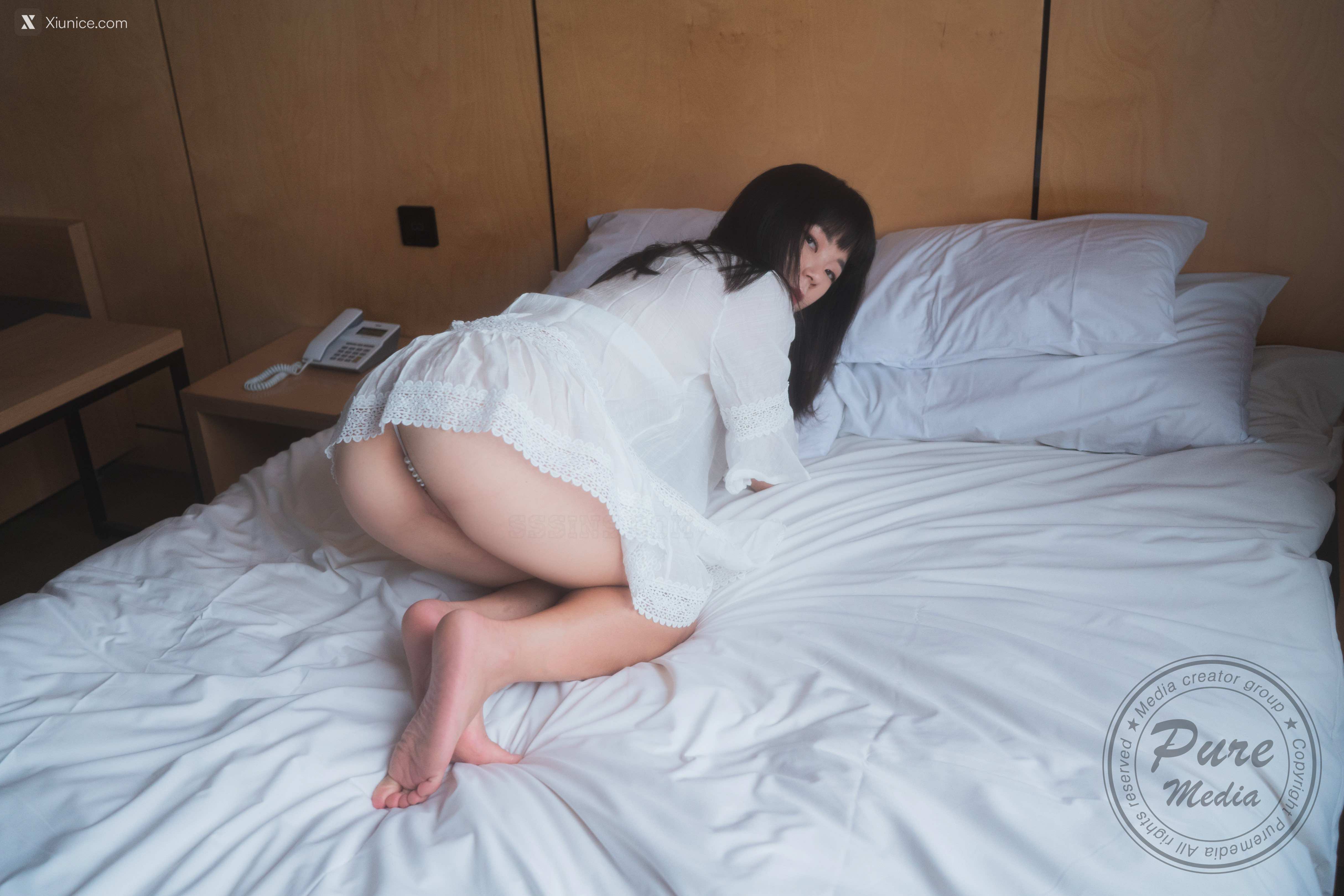 Pure Media Vol.197 KISS-ME (키스미) – Lighting Girl 4K