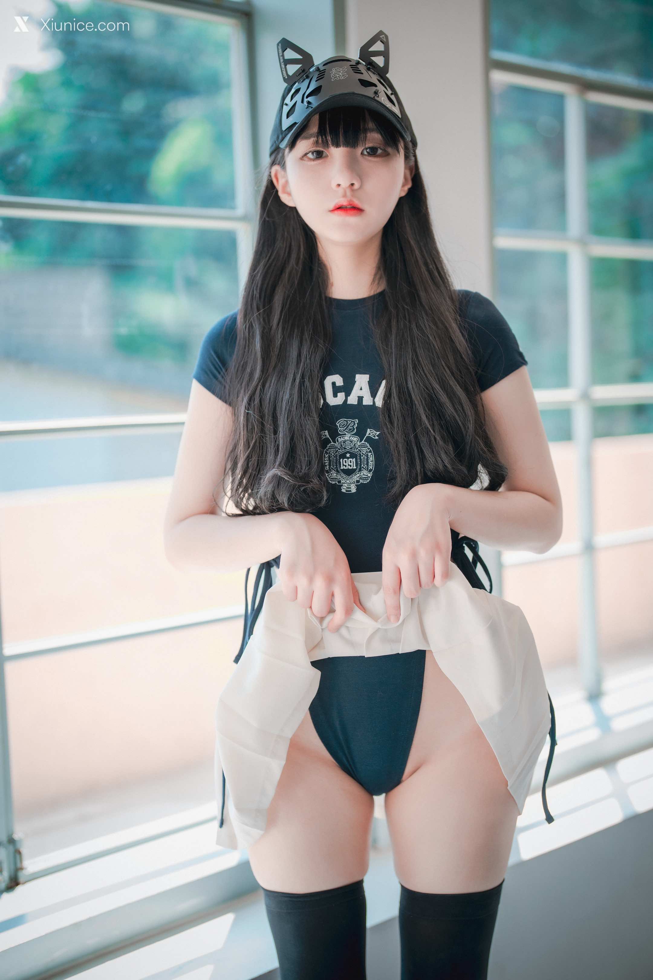 DJAWA Photo – Jeong Jenny (정제니) – Classic Athletic Girl in Navy Blue 4K