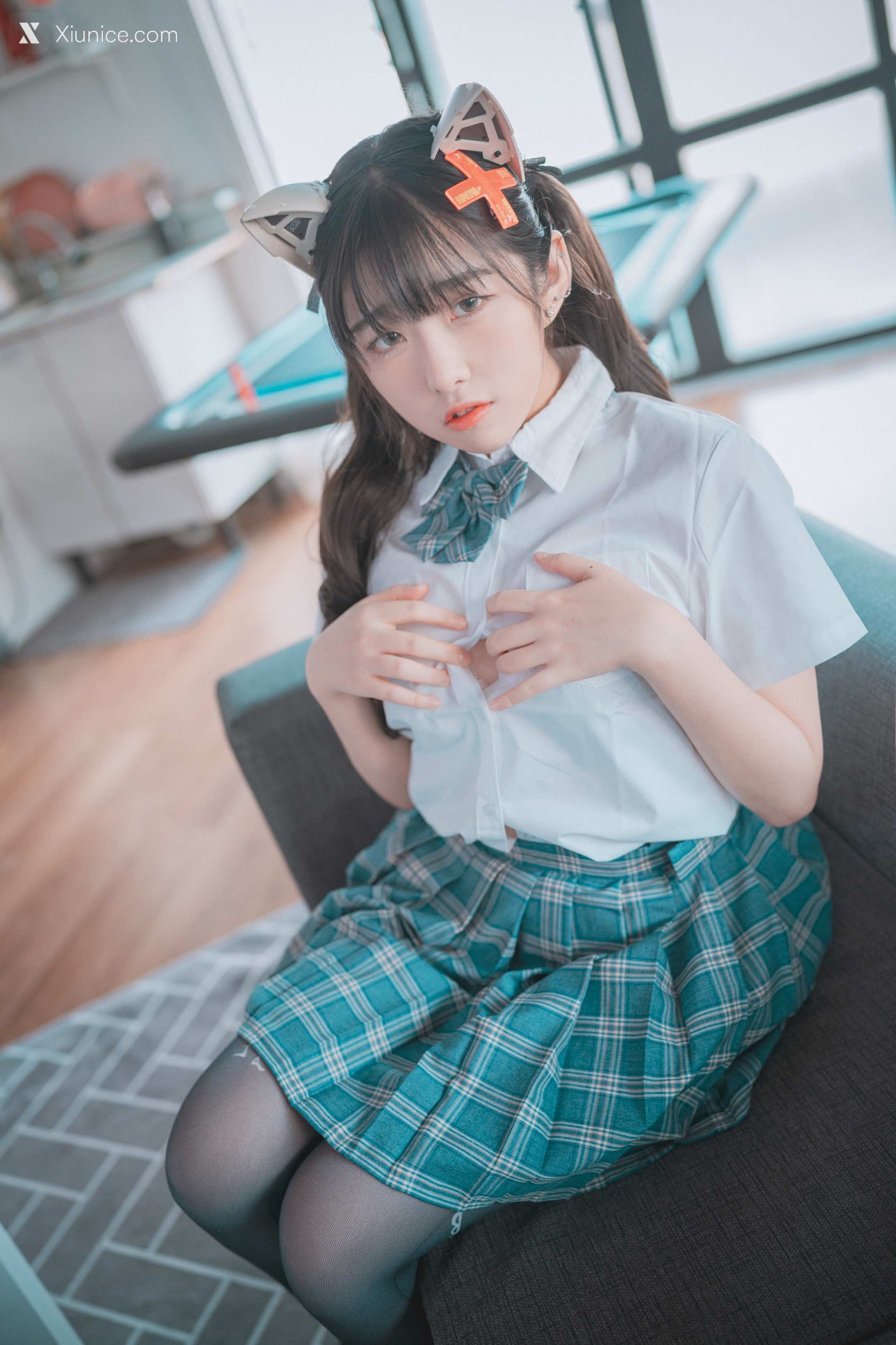 DJAWA Photo – Sonson (손손) – “Plug Me In” 4K