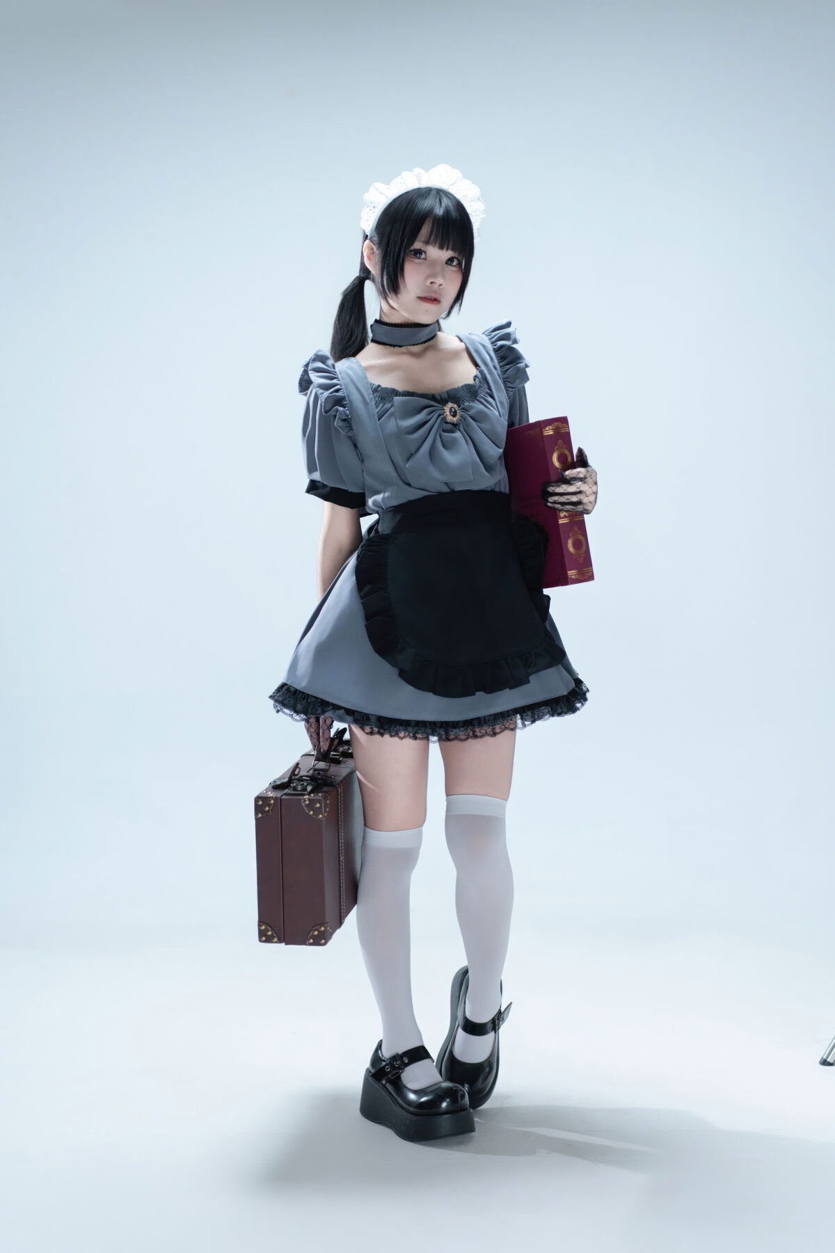 Coser@清水凪 - 手提箱与灰色女仆