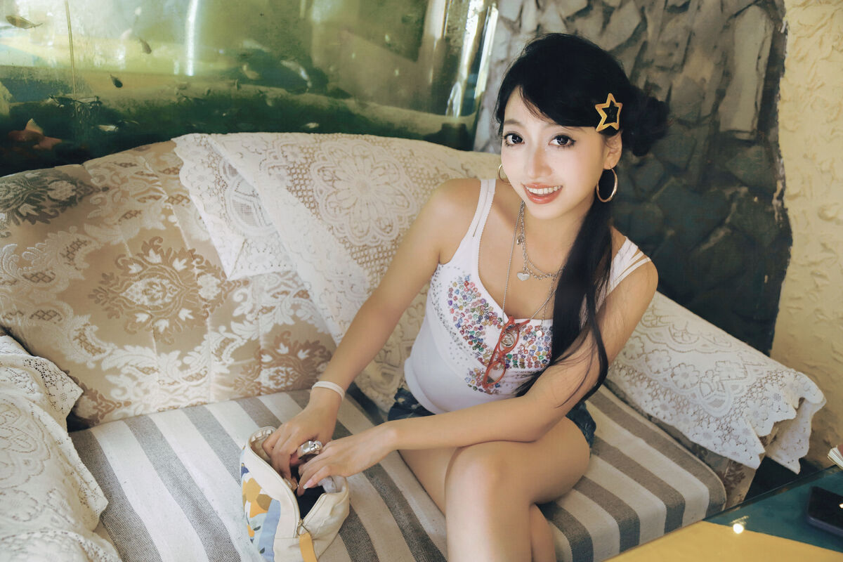 YiTuYu艺图语 Vol.10216 Lin Lin