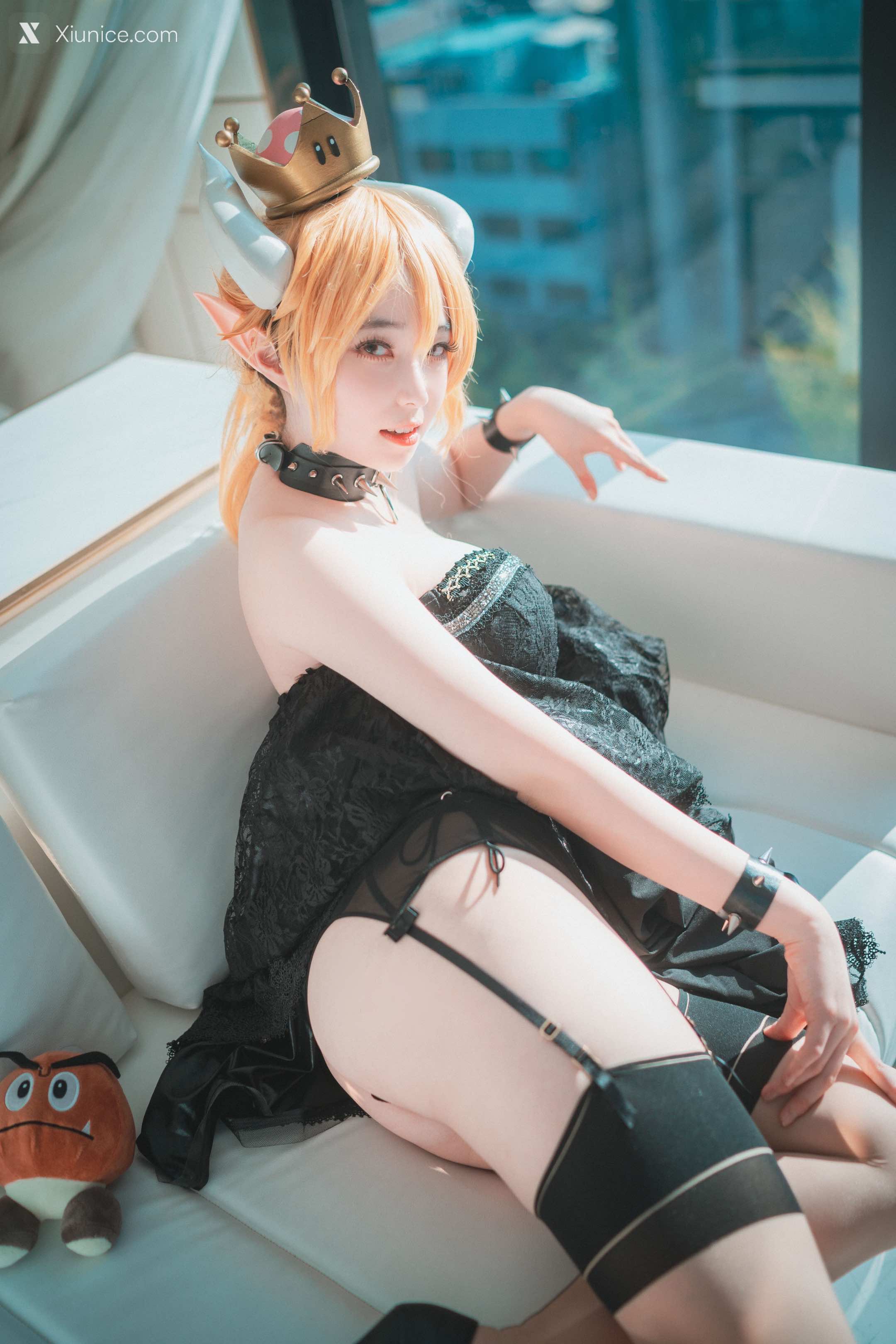 DJAWA Photo – Bambi (밤비) – Halloween with Bowsette (Super Mario Bros.) 4K