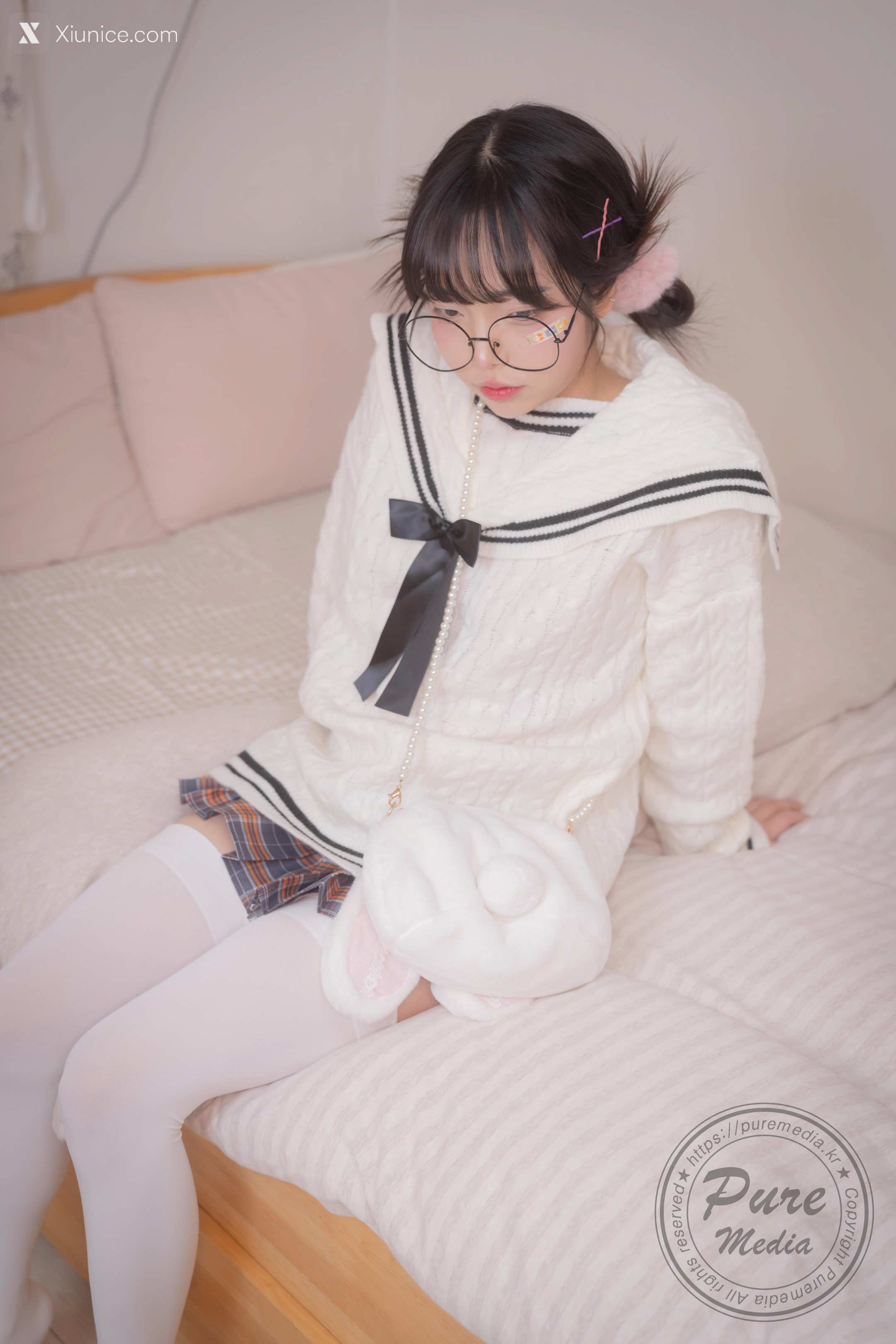 Pure Media Vol.276 Jelly (젤리) – Girl Trapped in a Rooftop Room 4K
