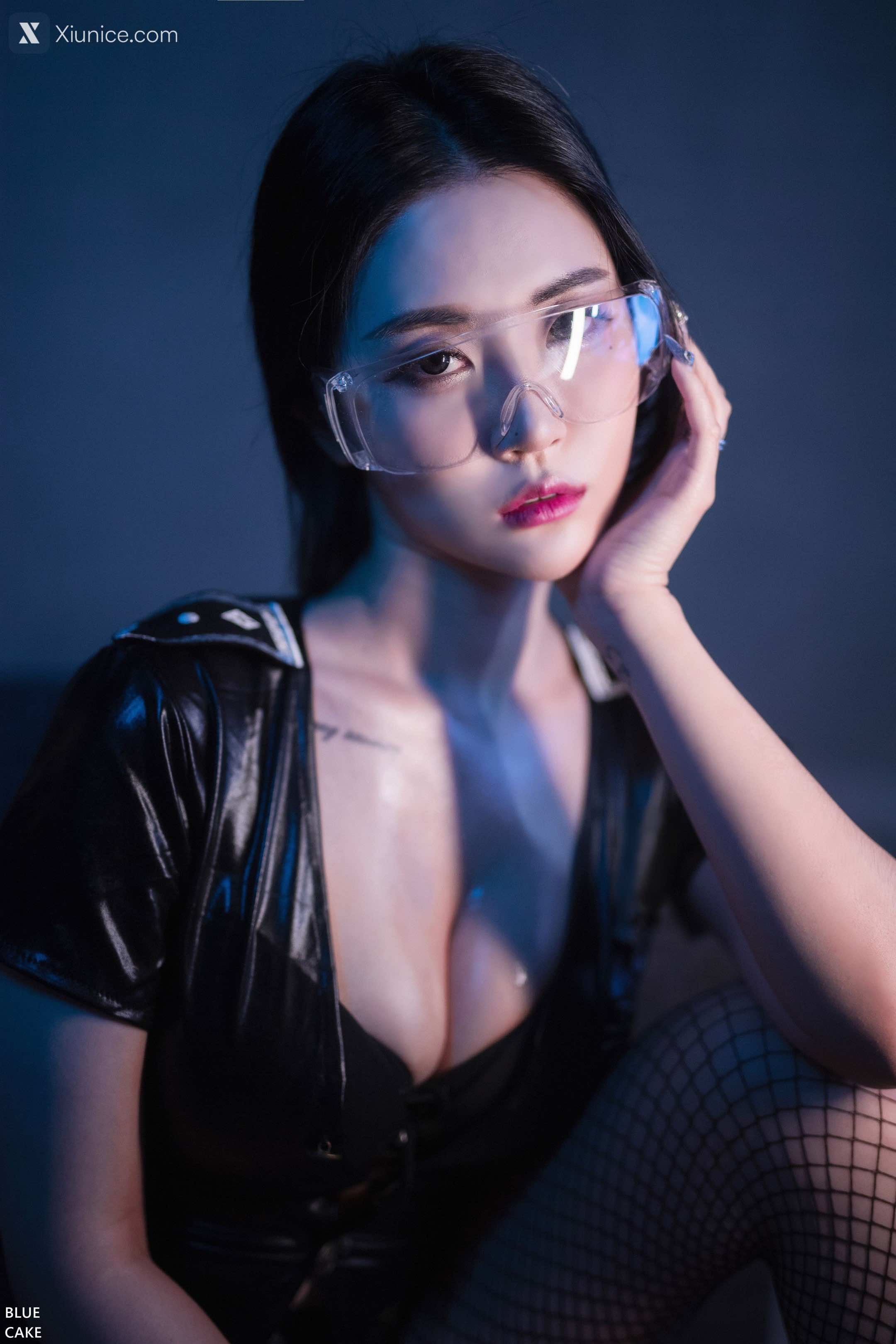 BLUECAKE Bomi (보미) – Siren 4K