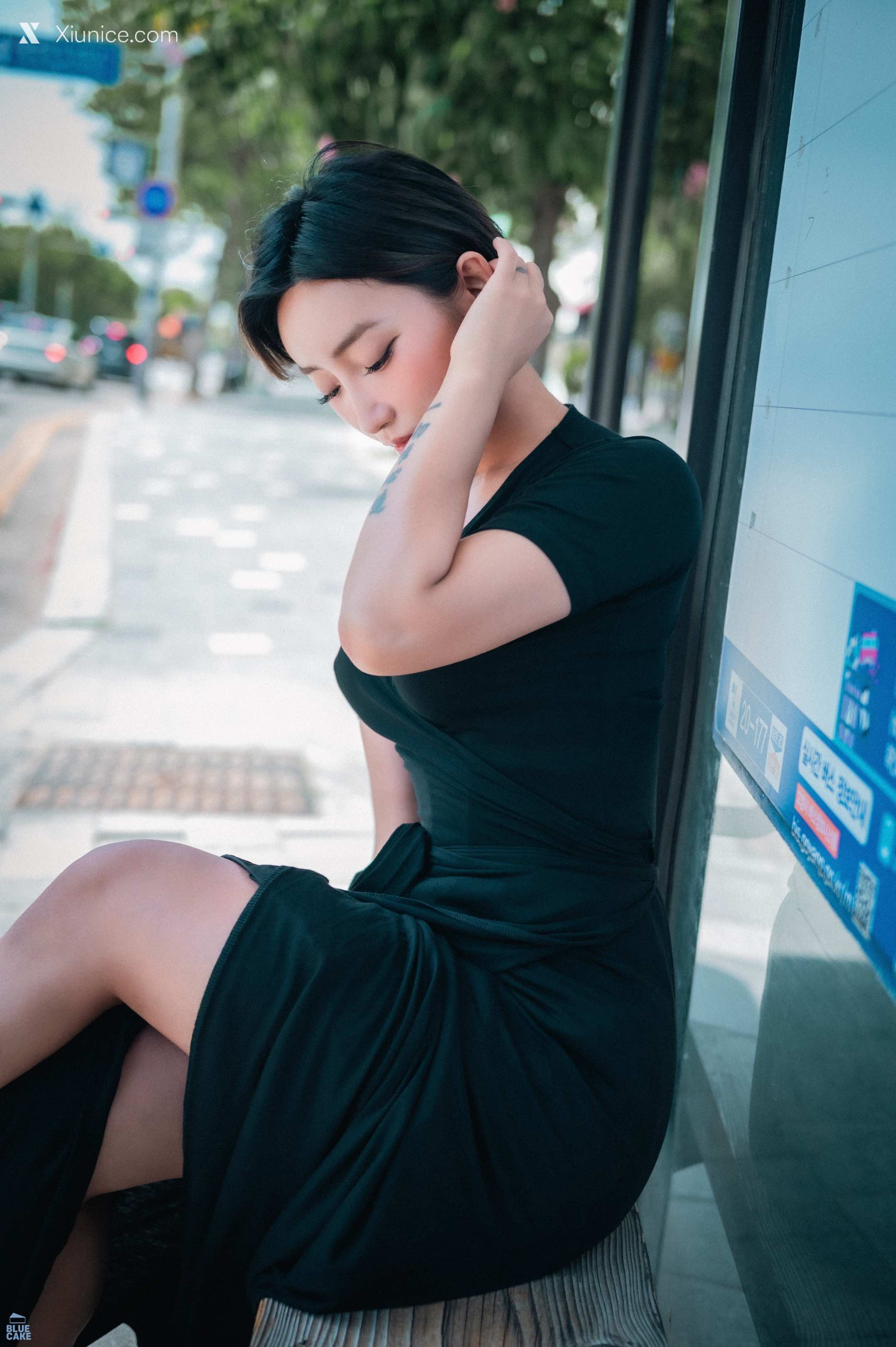 BLUECAKE Booty Queen – Walk in The Park 4K