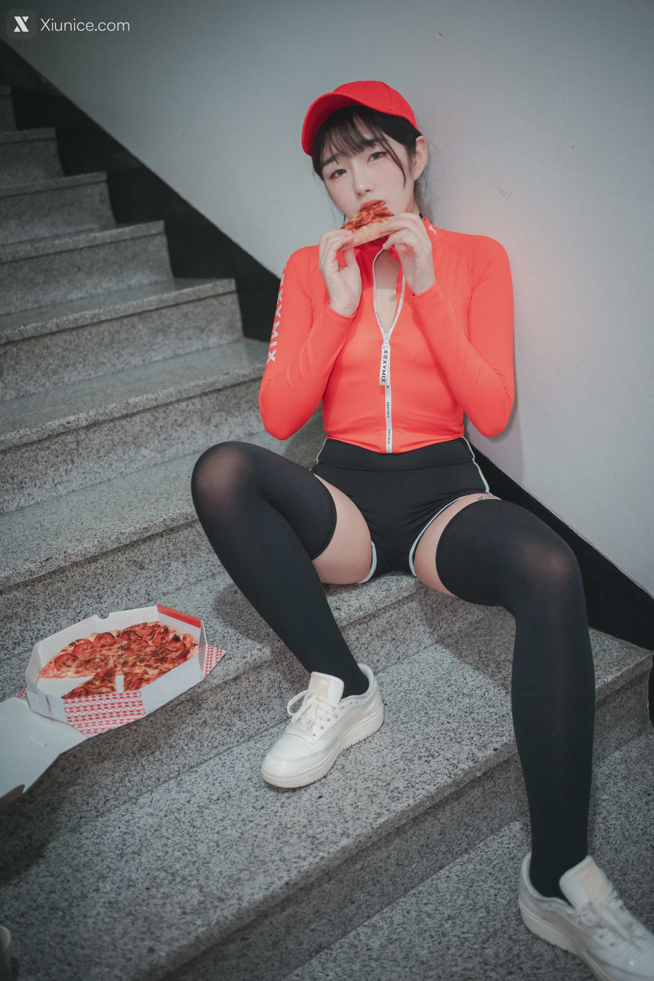 DJAWA Photo – Sonson (손손) – Pizza Girl 4K