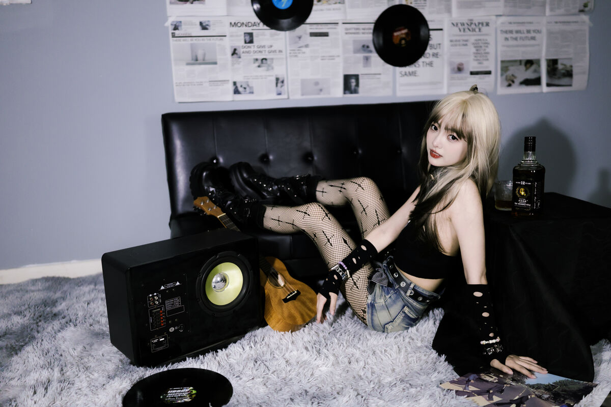 YiTuYu艺图语 Vol.10045 Yi Ming