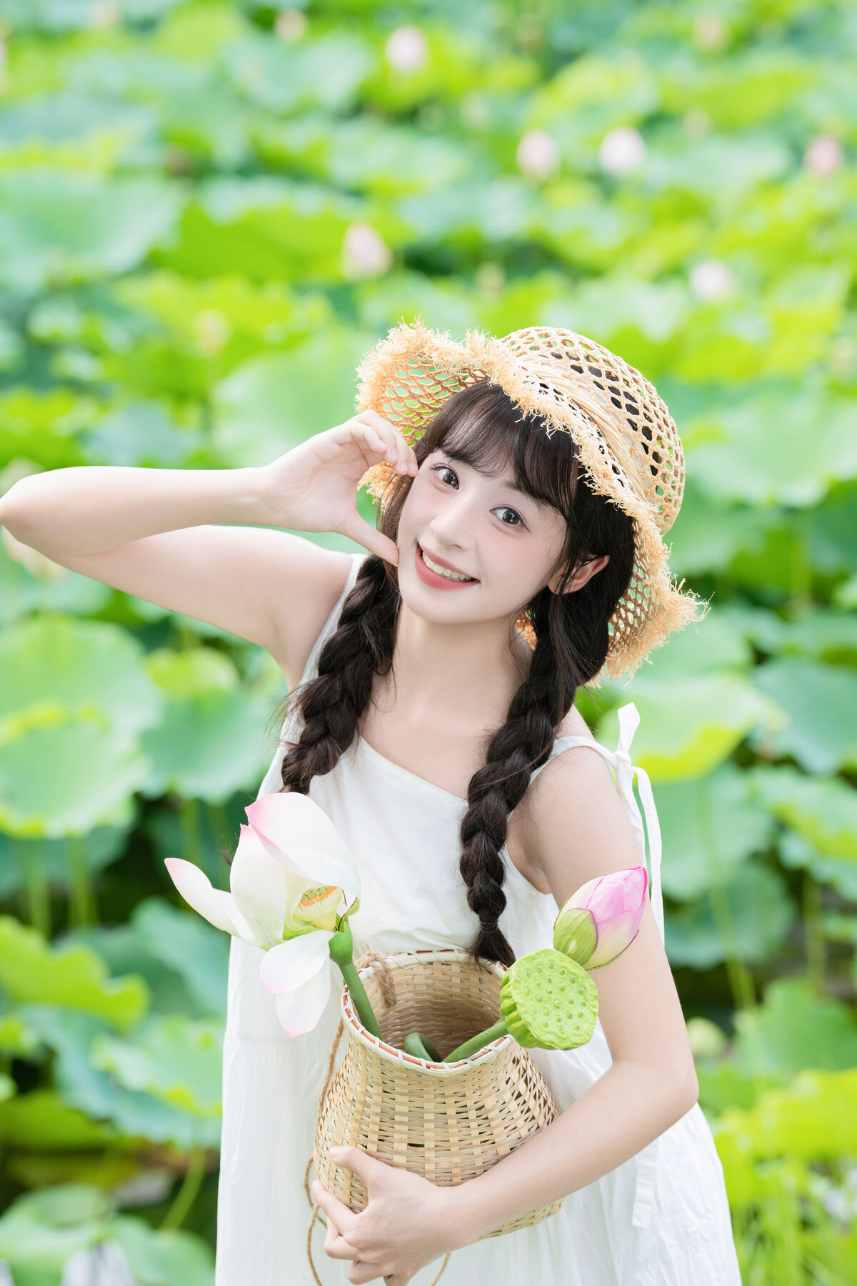 YiTuYu艺图语 Vol.10233 Xia Yu Xiao Nian