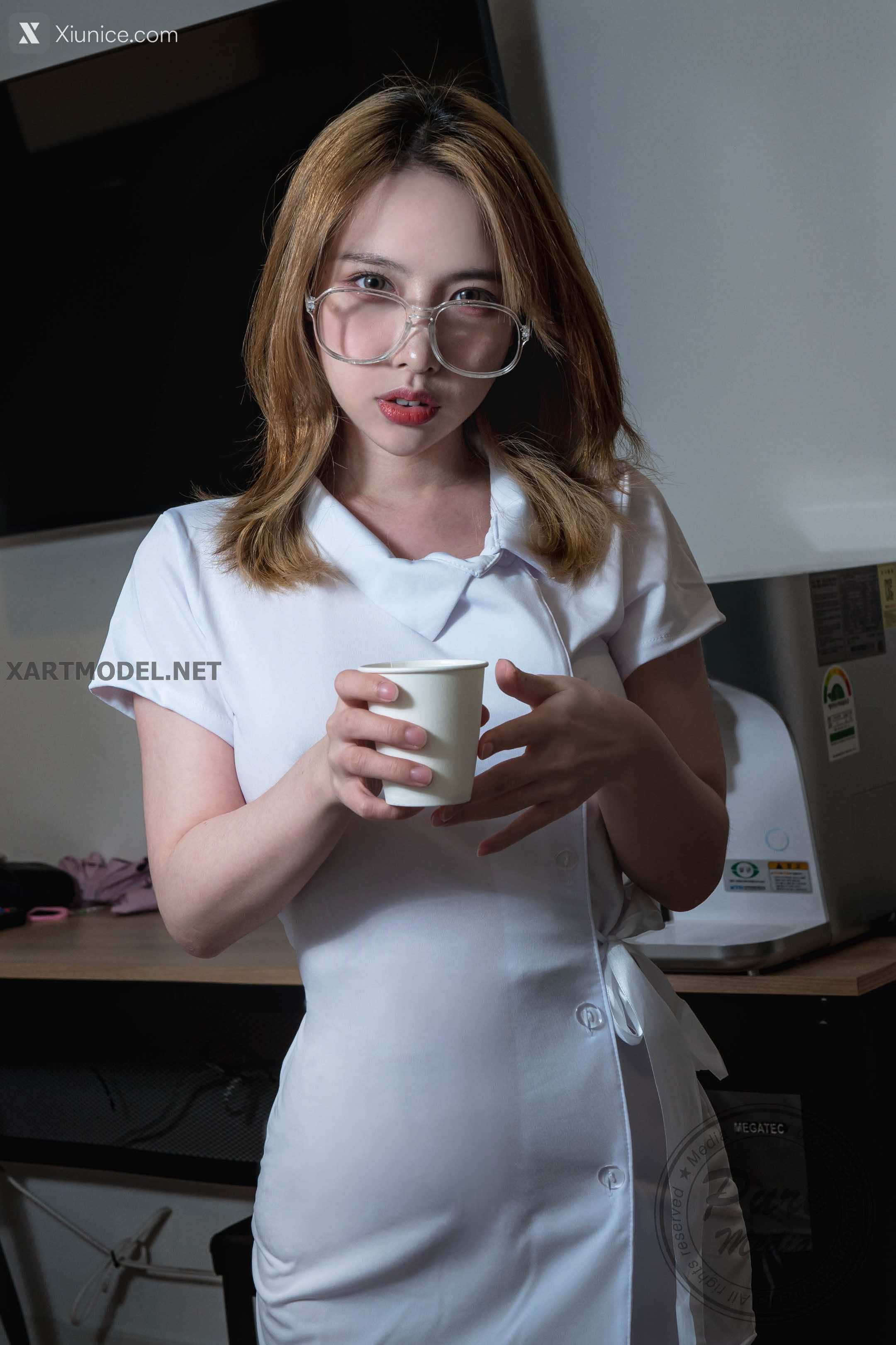 Pure Media Vol.206 Uhye (이유혜) Fainted Nurse 4K