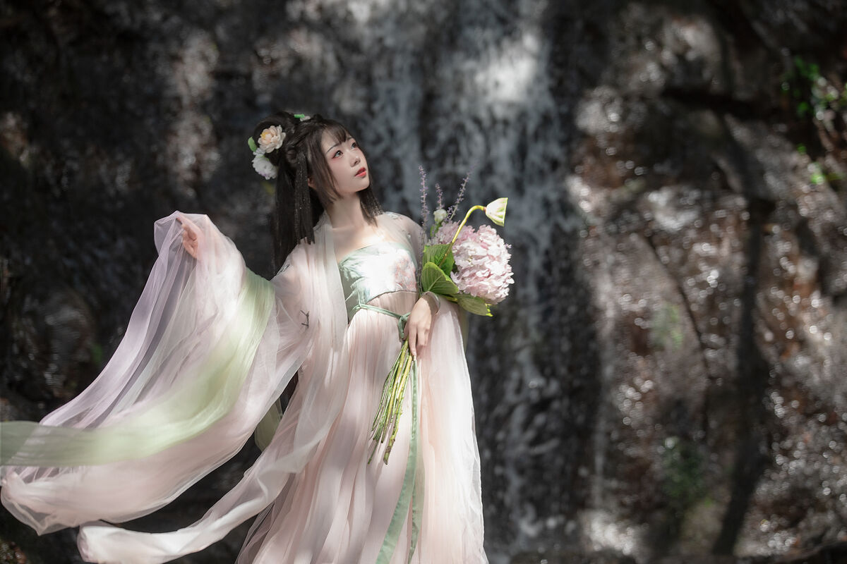 YiTuYu艺图语 Vol.10151 Yun Yun De Hei Yan Quan Er