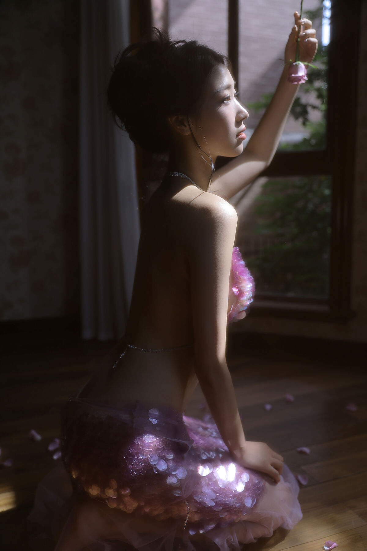 YiTuYu艺图语 Vol.10057 Lu Yi Er Er