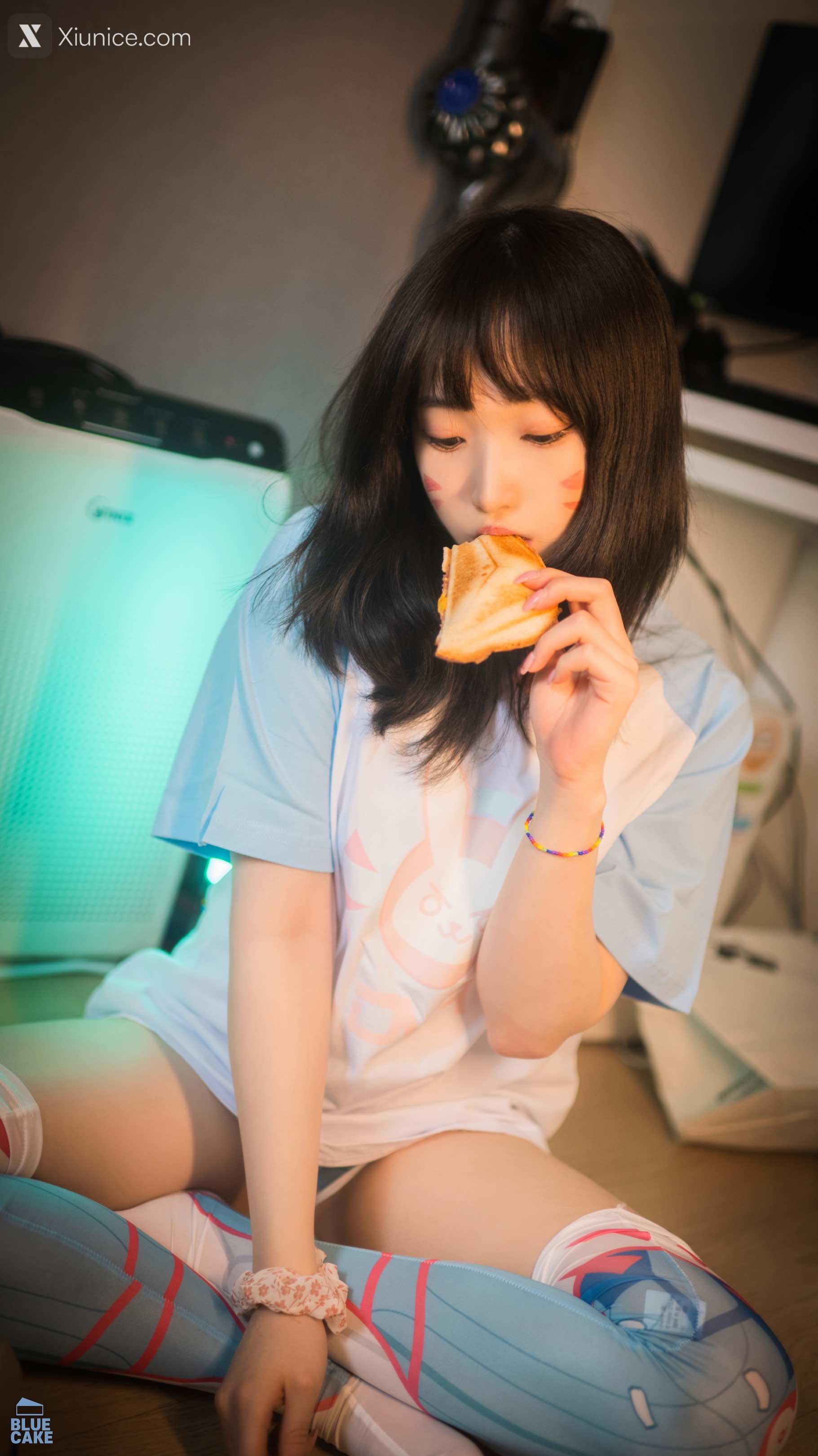 BLUECAKE Bambi (밤비) – Home Work 4K