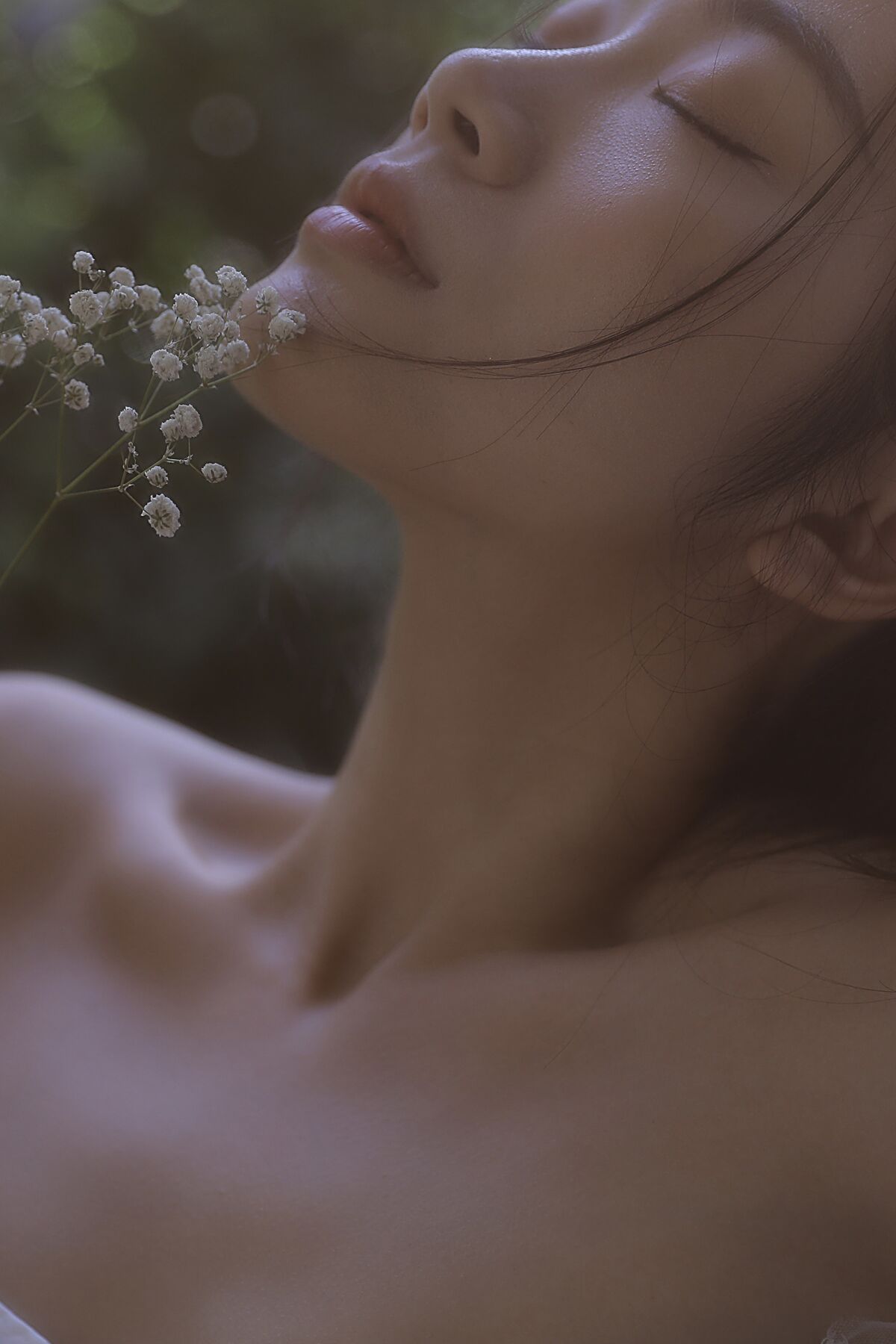 YiTuYu艺图语 Vol.10130 Liu Liu