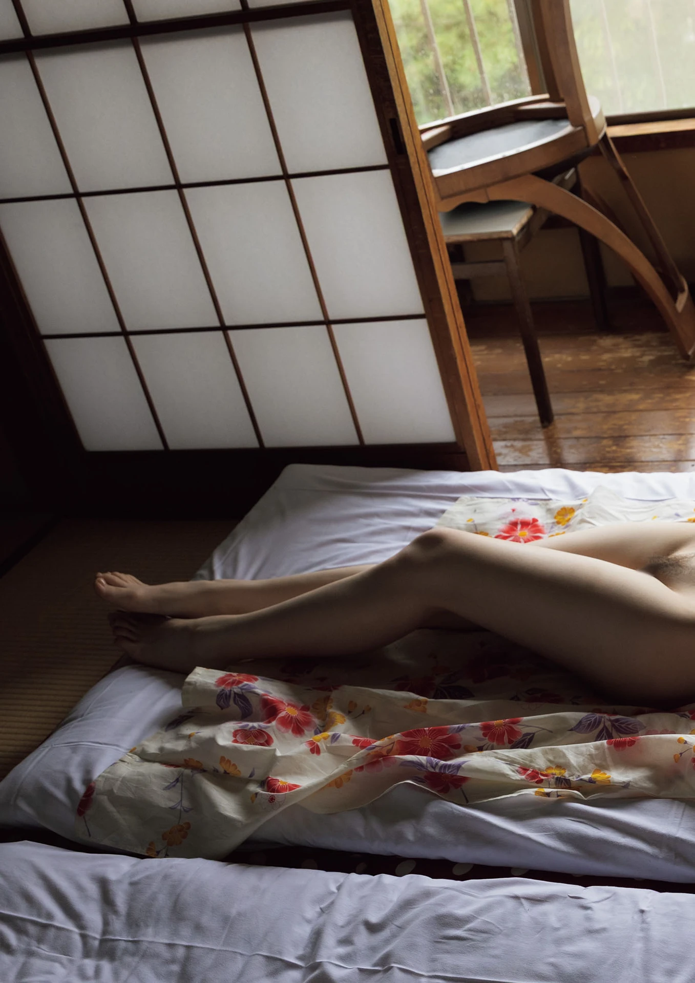 Emika Shirakami 白上咲花, 写真集 「Blooming」 Set.03