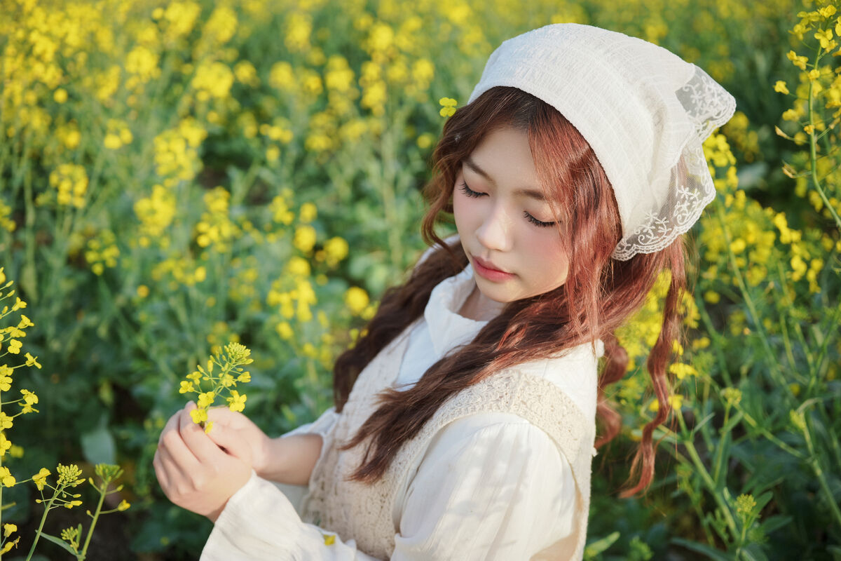 YiTuYu艺图语 Vol.10084 Jing Jing Yi